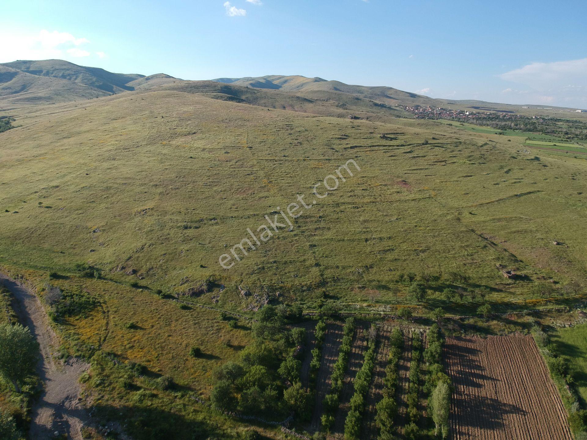İlbey // Şuhut Karlık Köyü "yandım Yakası" Mevkiinde 2.252 M² Satılık Tarla - Görsel 33