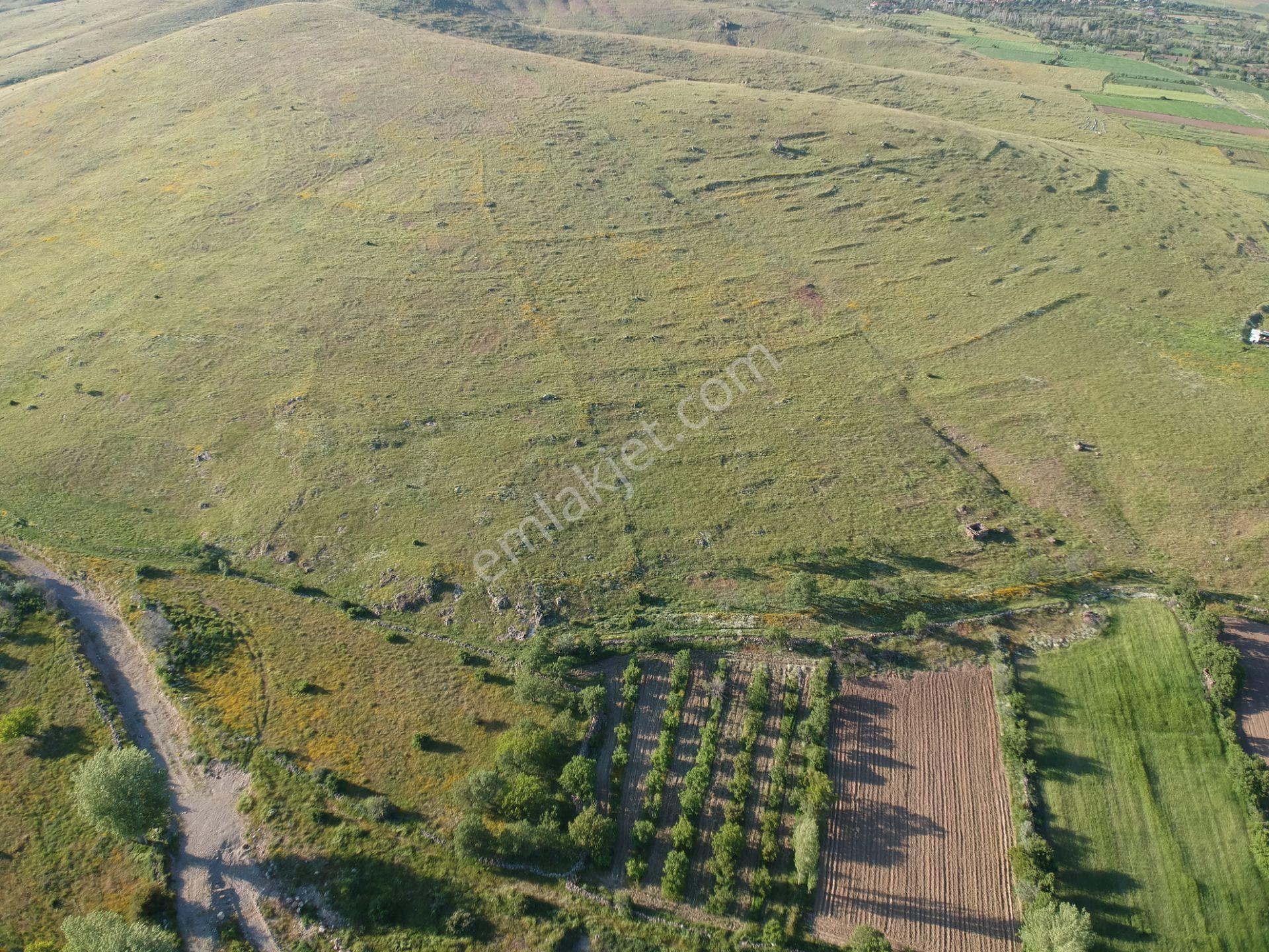 İlbey // Şuhut Karlık Köyü "yandım Yakası" Mevkiinde 2.252 M² Satılık Tarla - Görsel 29