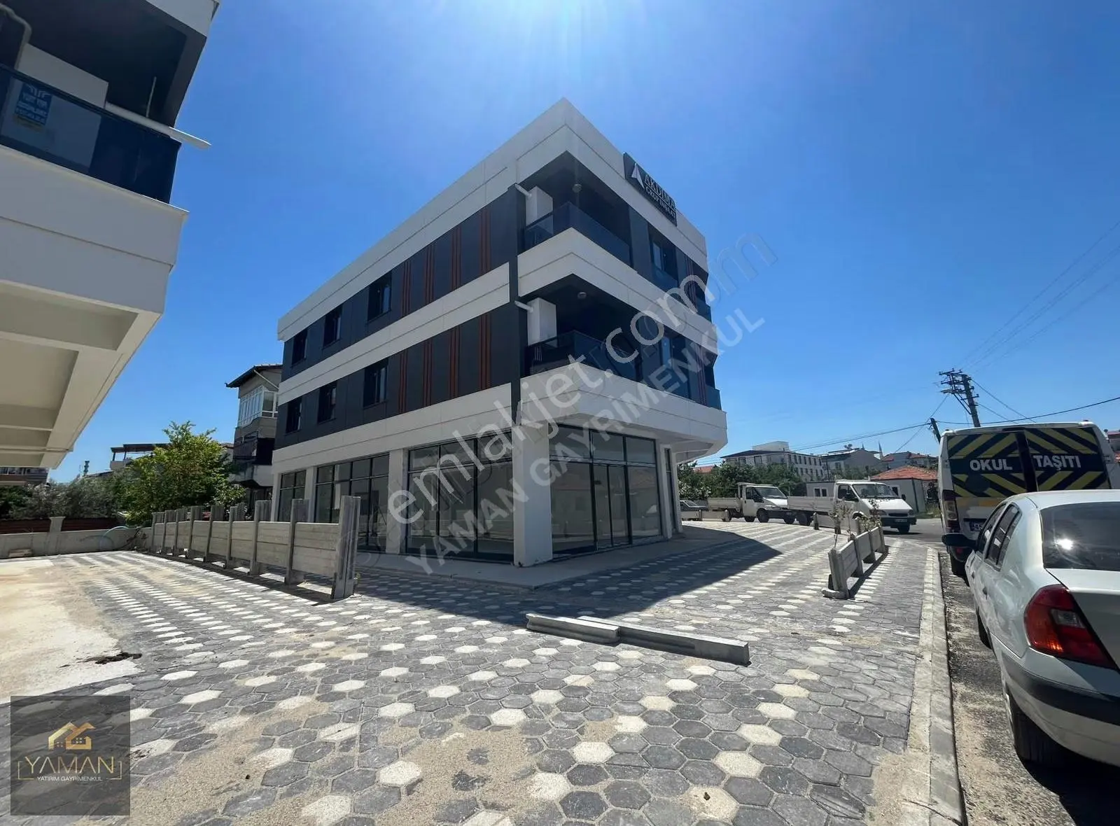 Geniş Vitrin Cepheli Sıfır Dükkanlar | İşlek Caddede | 100 M² - Görsel 3