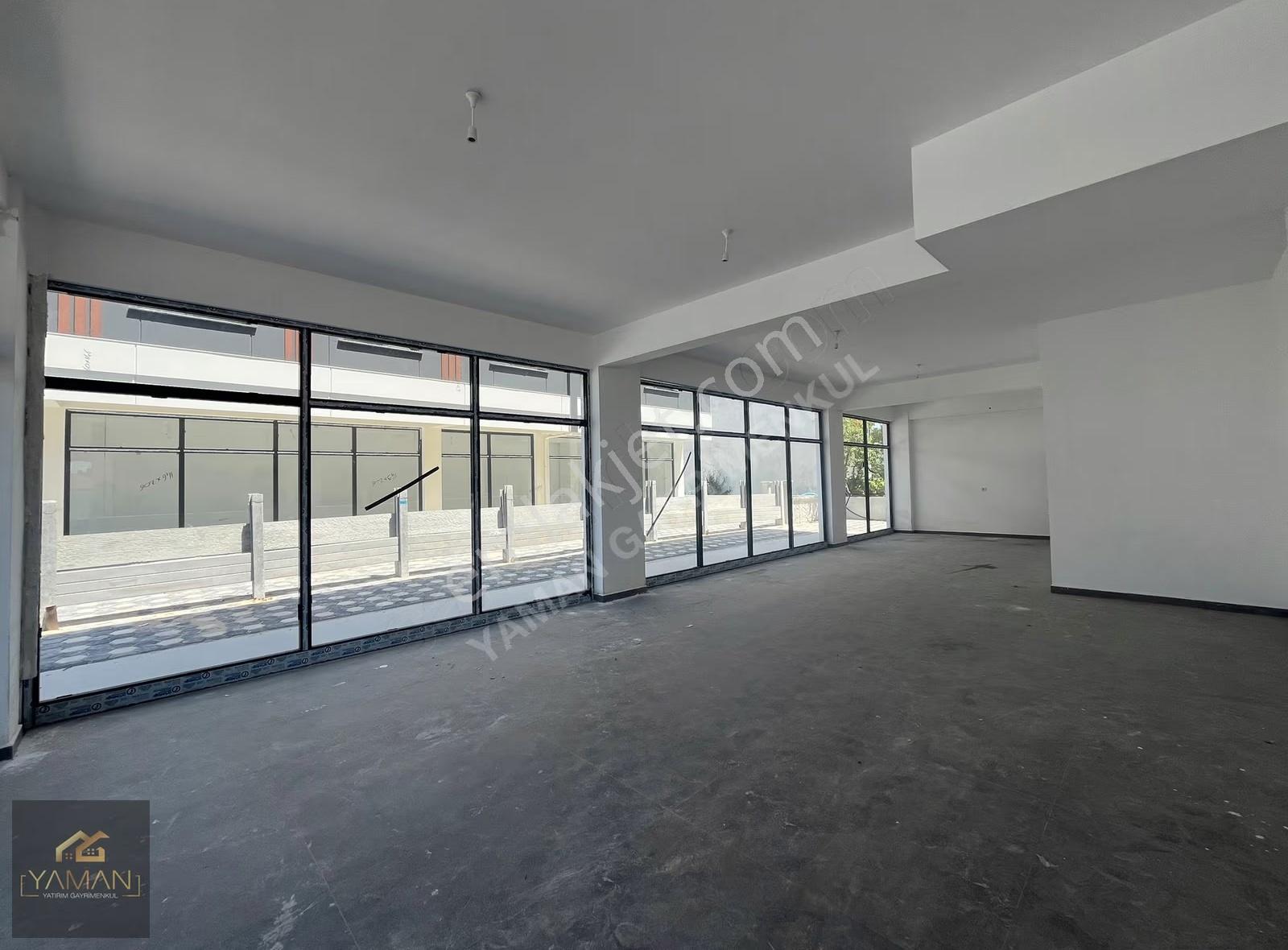 Geniş Vitrin Cepheli Sıfır Dükkanlar | İşlek Caddede | 100 M² - Görsel 9