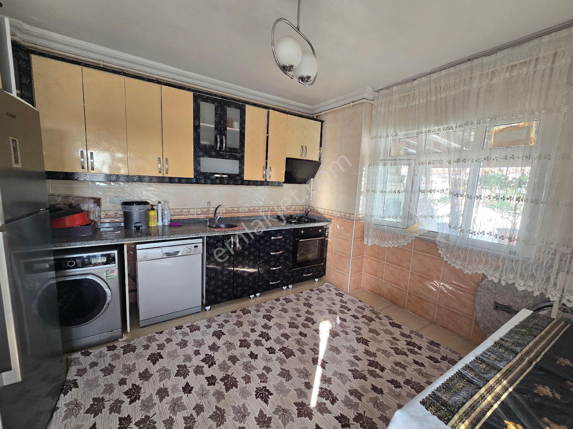 Ülgen İnşaattan Sultangazi Esentepe Mahallesinde 3+1 200m Eşkiralık Daire - Görsel 9