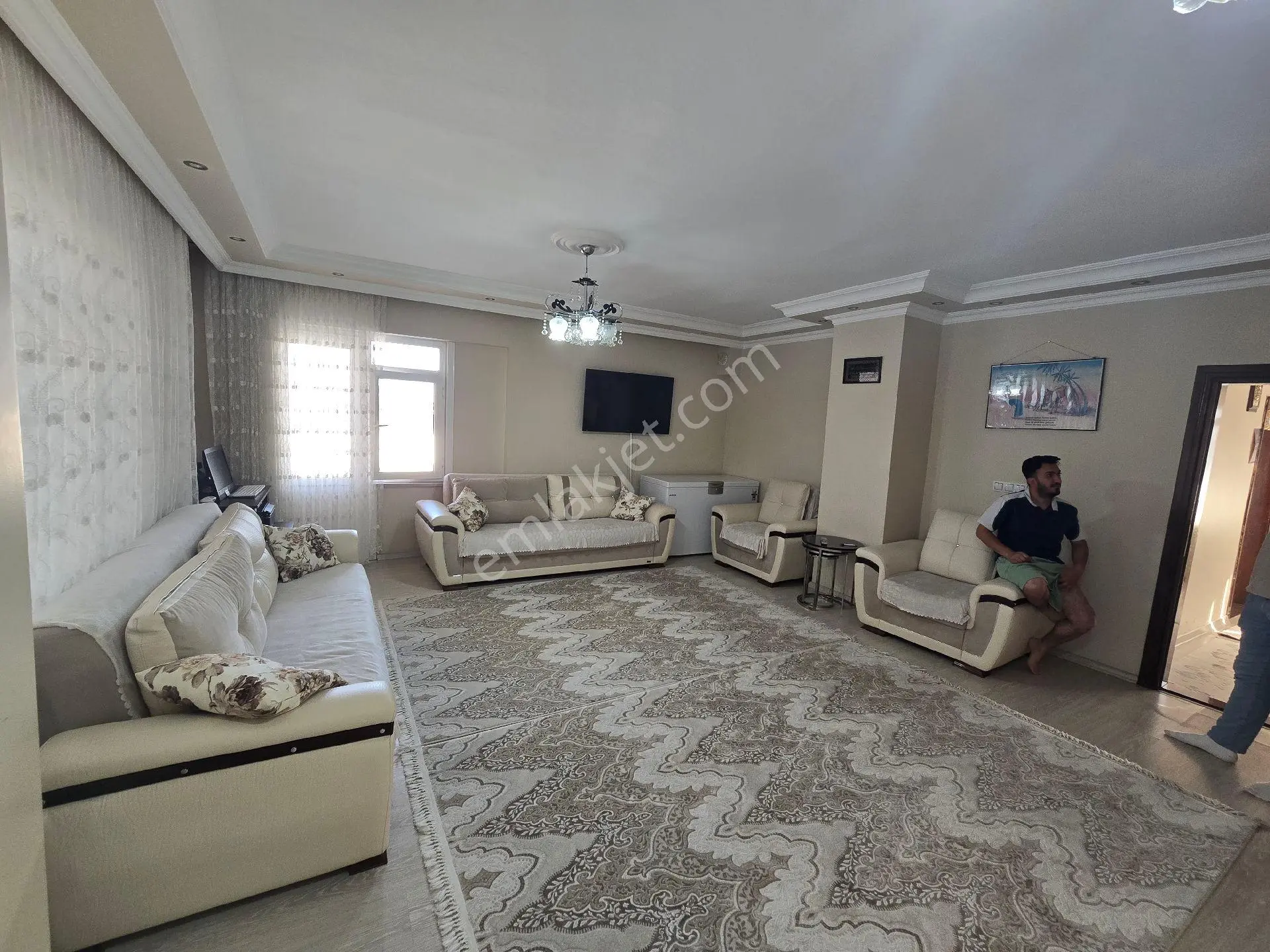 Ülgen İnşaattan Sultangazi Esentepe Mahallesinde 3+1 200m Eşkiralık Daire - Görsel 2