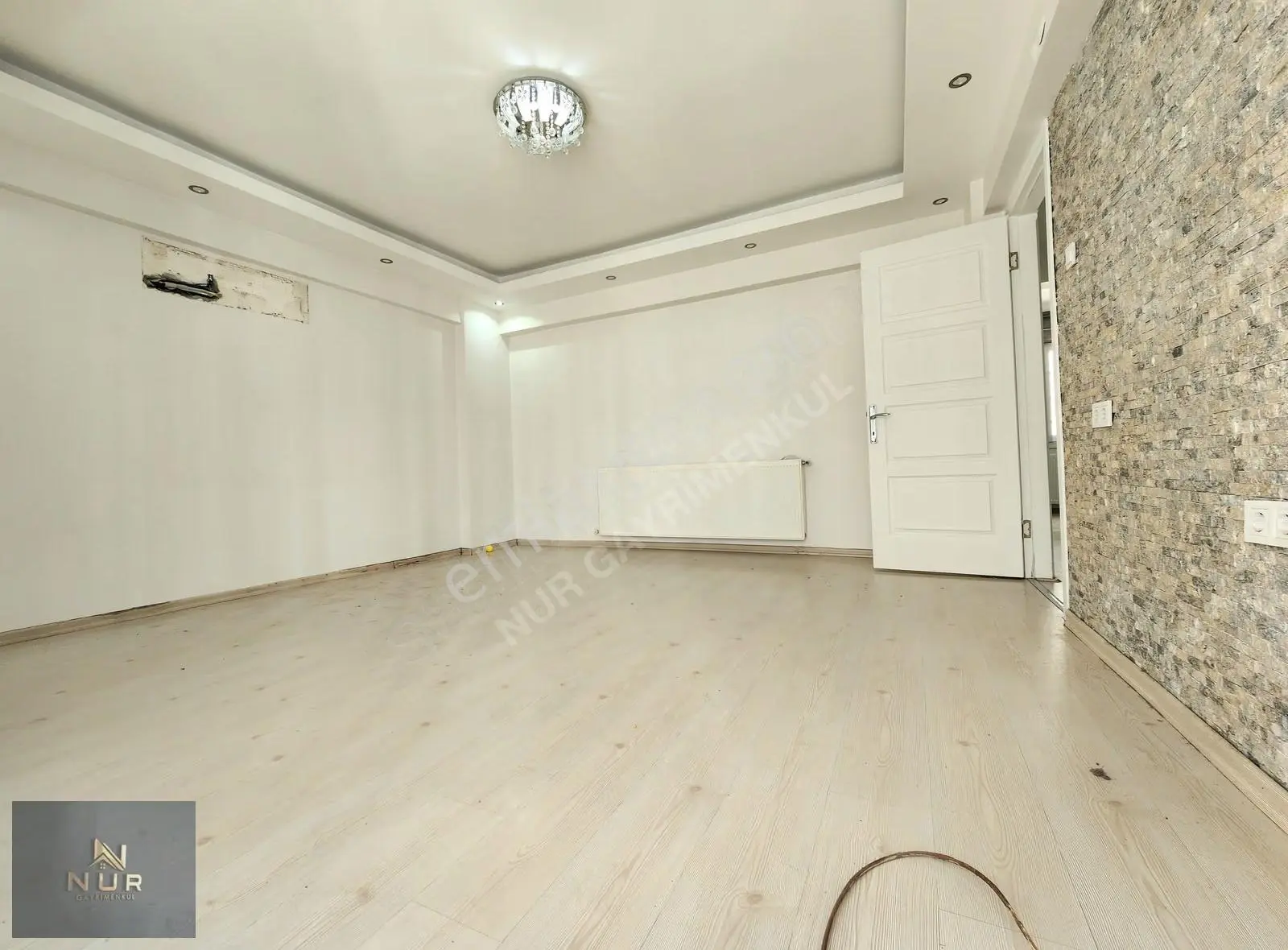 Bayraklı Sevgiyolu Yakını,doğalgazlı 2+1 Kiralık Daire - Görsel 2