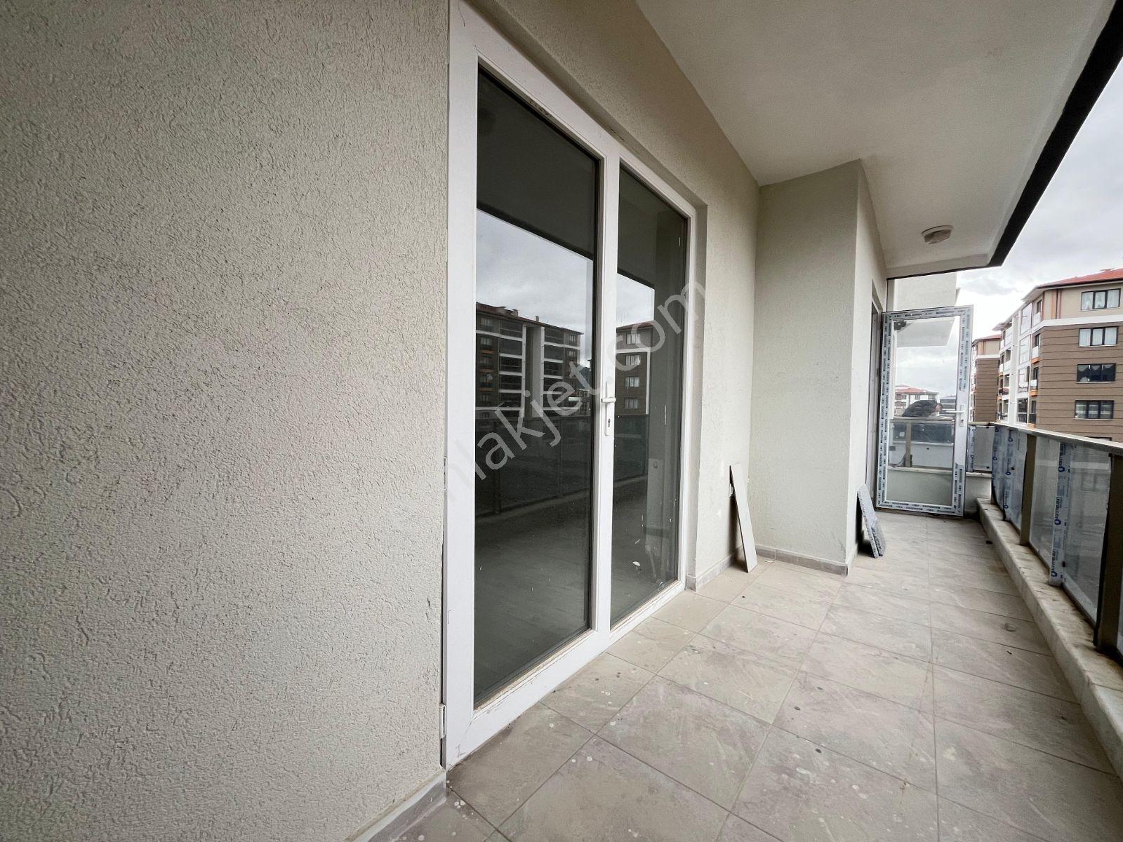Lavanta Sitesinde Site İçi Ara Kat Kiralık Lüks Daire !! - Görsel 18