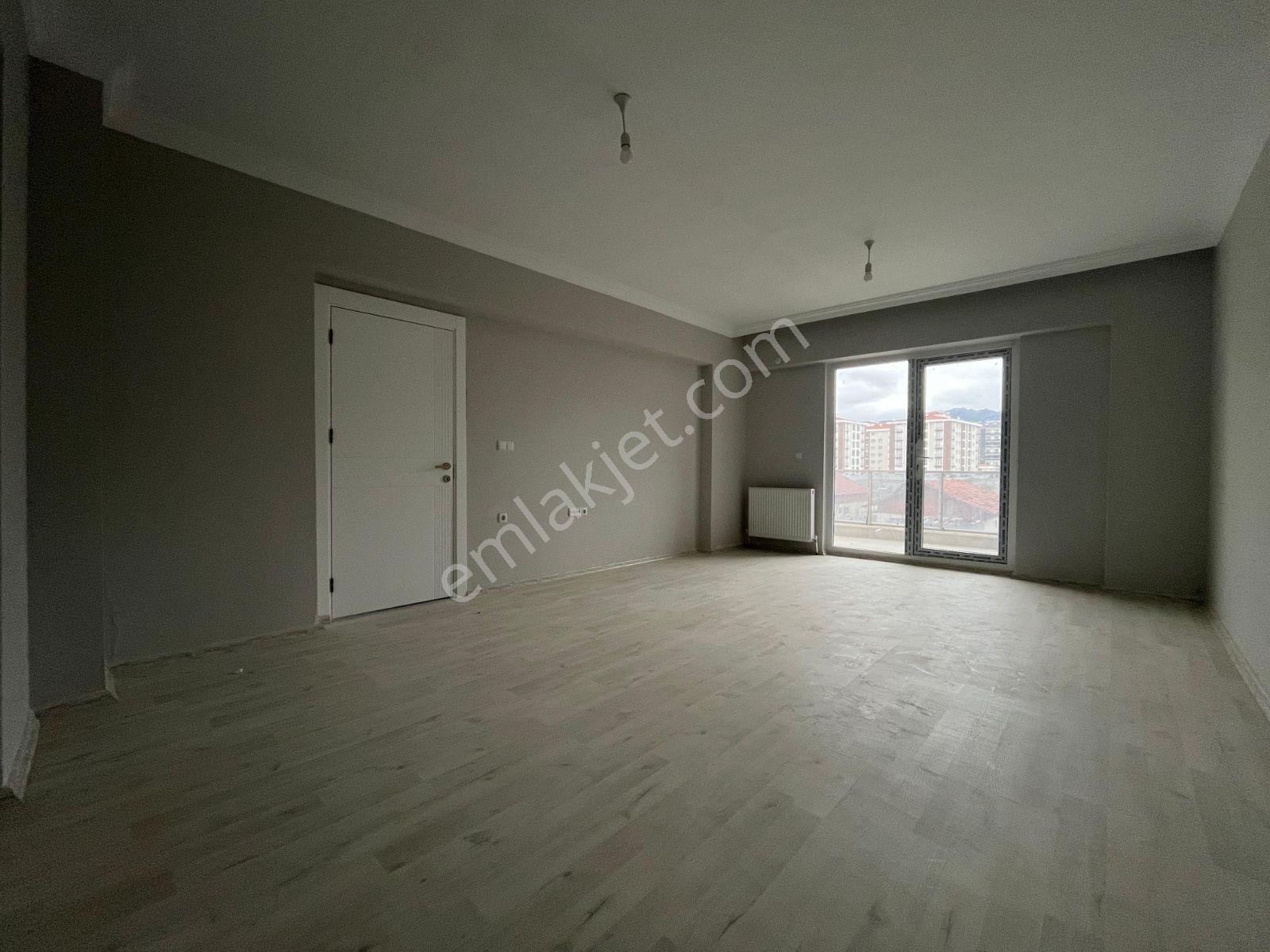 Lavanta Sitesinde Site İçi Ara Kat Kiralık Lüks Daire !! - Görsel 23