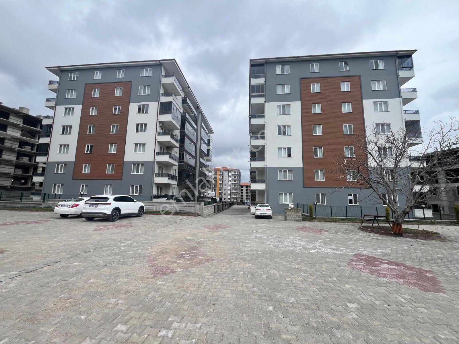 Lavanta Sitesinde Site İçi Ara Kat Kiralık Lüks Daire !! - Görsel 17