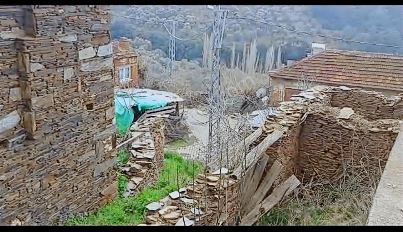 Bayındır Çamlıbel'de Satılık Kupon Taş Ev - Görsel 22