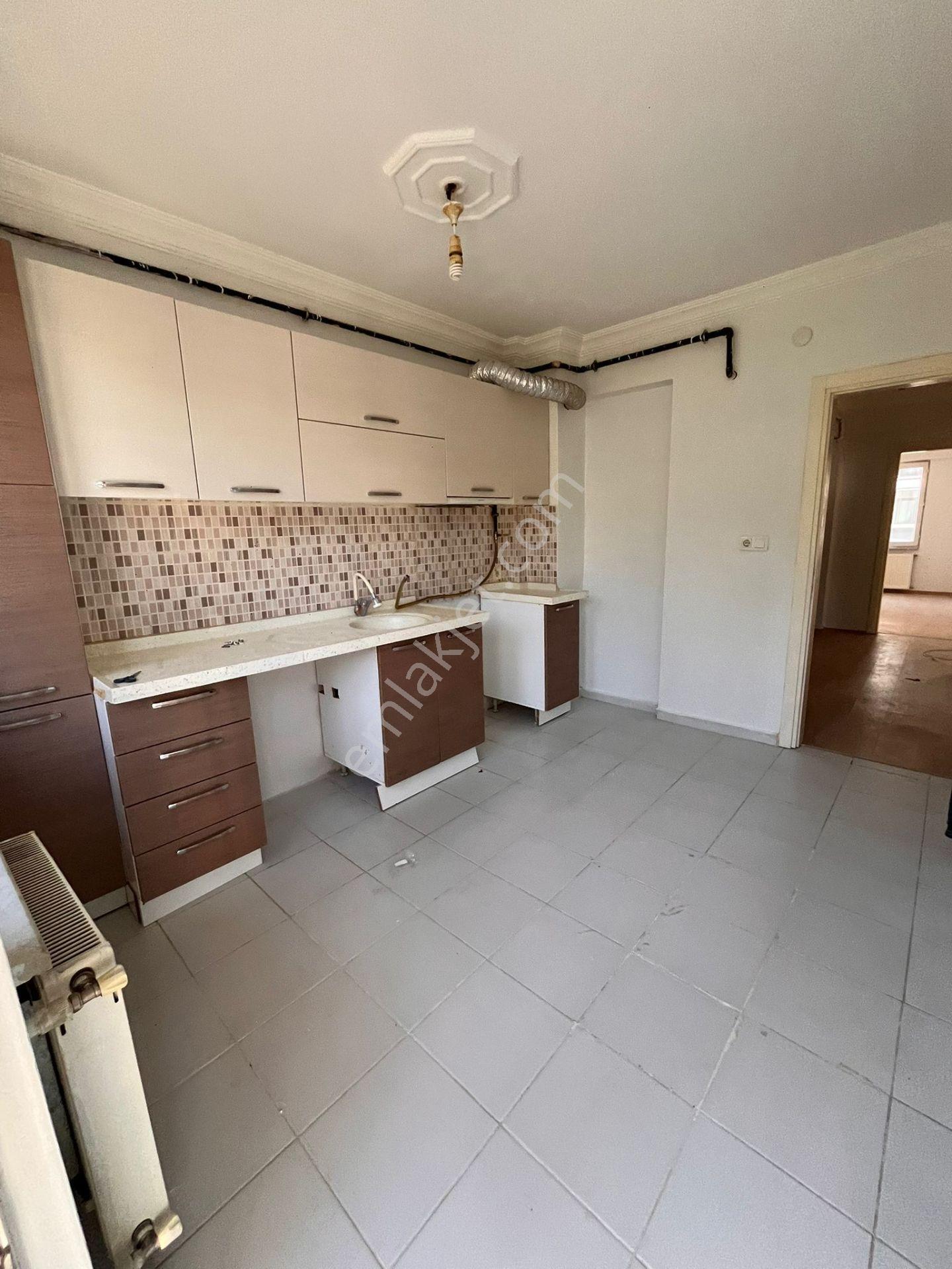 Deniz Yiğit Emlak'tan 30 Ağustos Mahallesinde Kiralık 2+1 Arakat Daire - Görsel 19