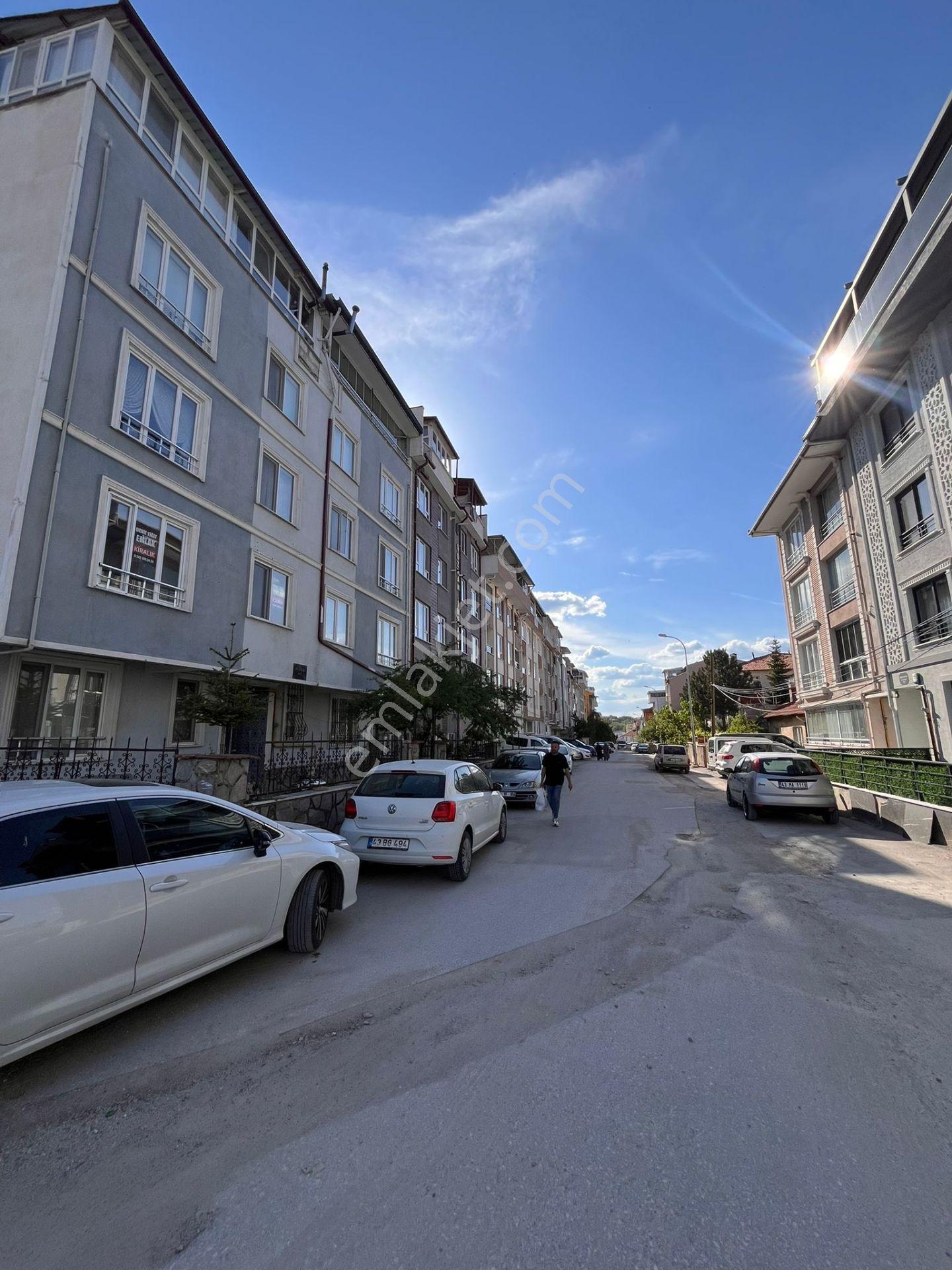 Deniz Yiğit Emlak'tan 30 Ağustos Mahallesinde Kiralık 2+1 Arakat Daire - Görsel 30
