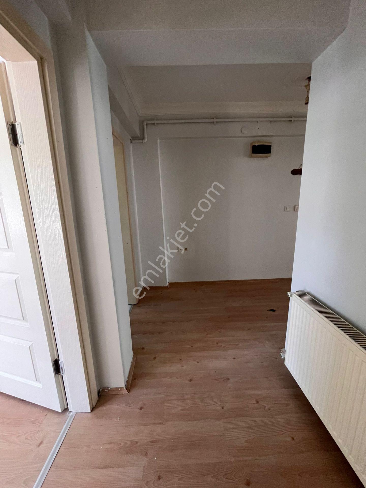 Deniz Yiğit Emlak'tan 30 Ağustos Mahallesinde Kiralık 2+1 Arakat Daire - Görsel 4