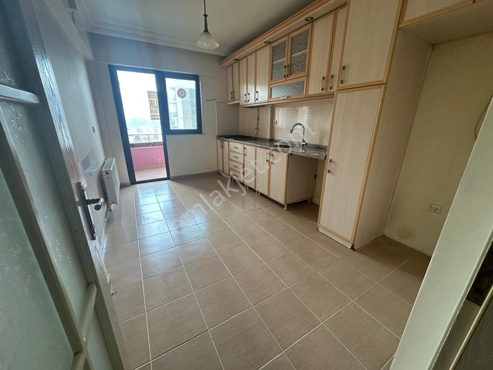 Korucuk Merkez'de Kiralık 3+1 Ara Kat Daire - Turgut Gayrimenkul - Görsel 19