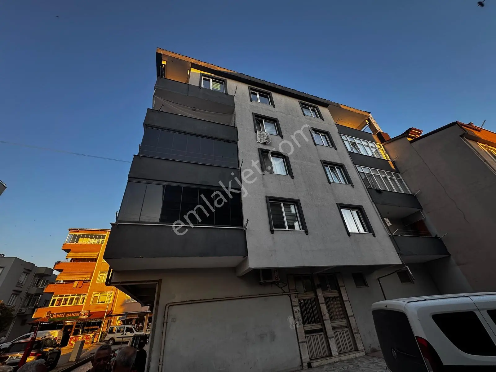 Emek Emlak'tan Mimar Sinan Mah.de Kiralık 3+1 Daire K-3077