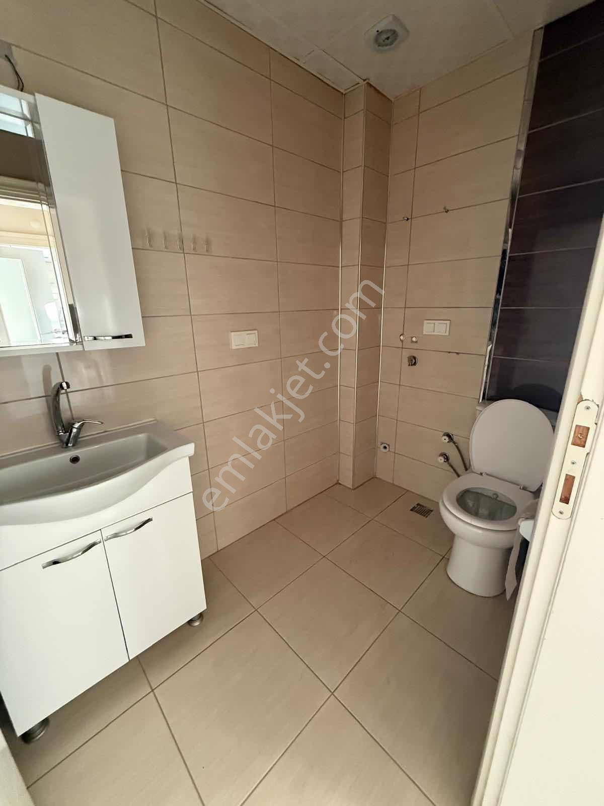 Gömeç Kemalpaşa Hastane Ve Okul Çevresinde Kiralık Daire - Görsel 3