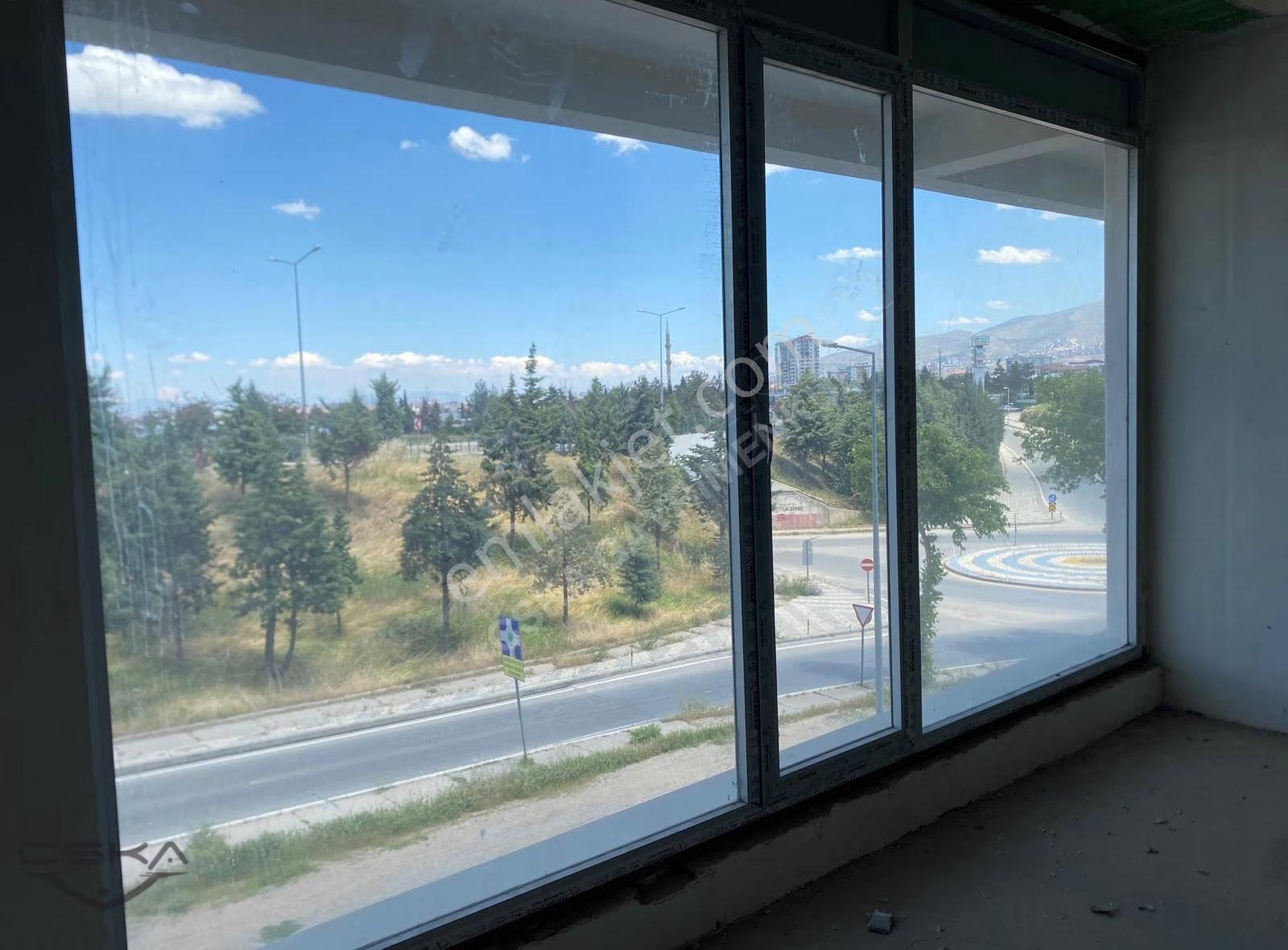 Yakınca Beyazkent Altı - Ana Cadde Üzeri Kiralık 600 M² Dükkan - Görsel 10
