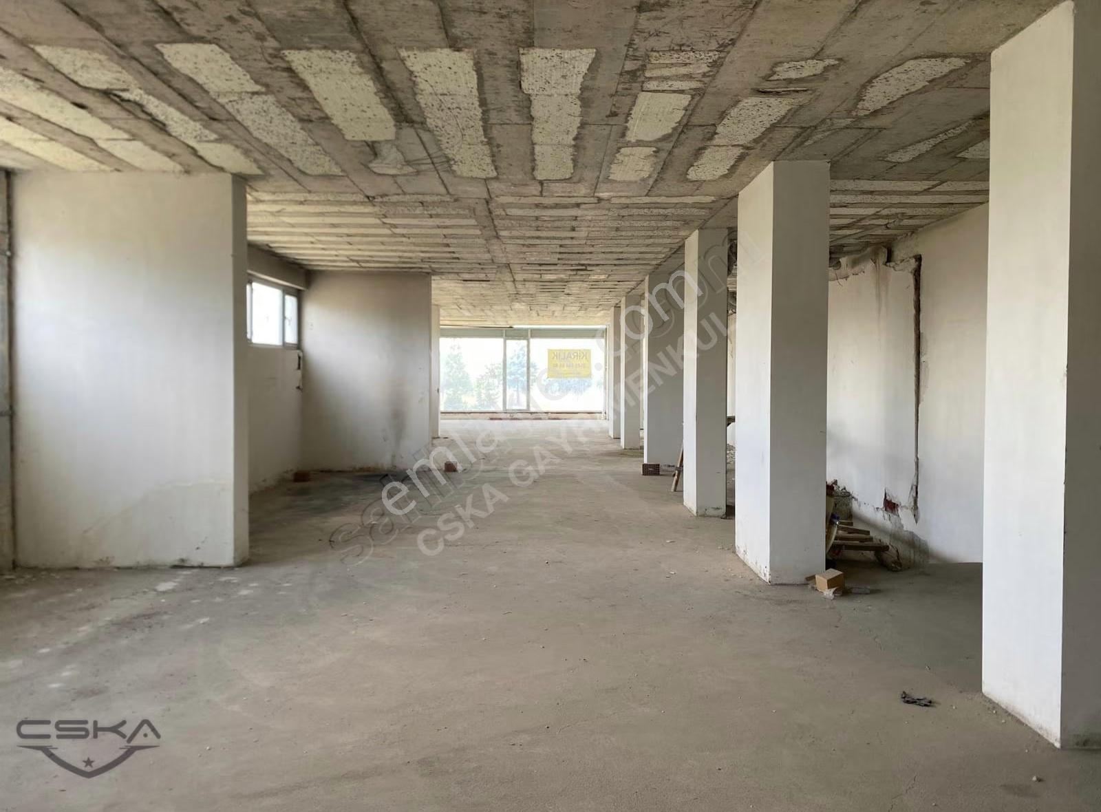 Yakınca Beyazkent Altı - Ana Cadde Üzeri Kiralık 600 M² Dükkan - Görsel 2