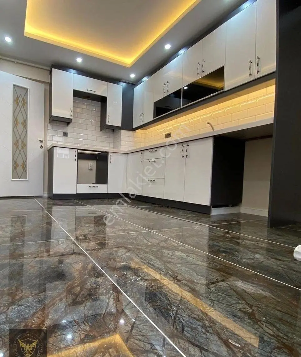 Beylikdüzü Yakuplu Mahallesinde İster Yatırımlık İster Oturumluk 2+1 Dairemiz