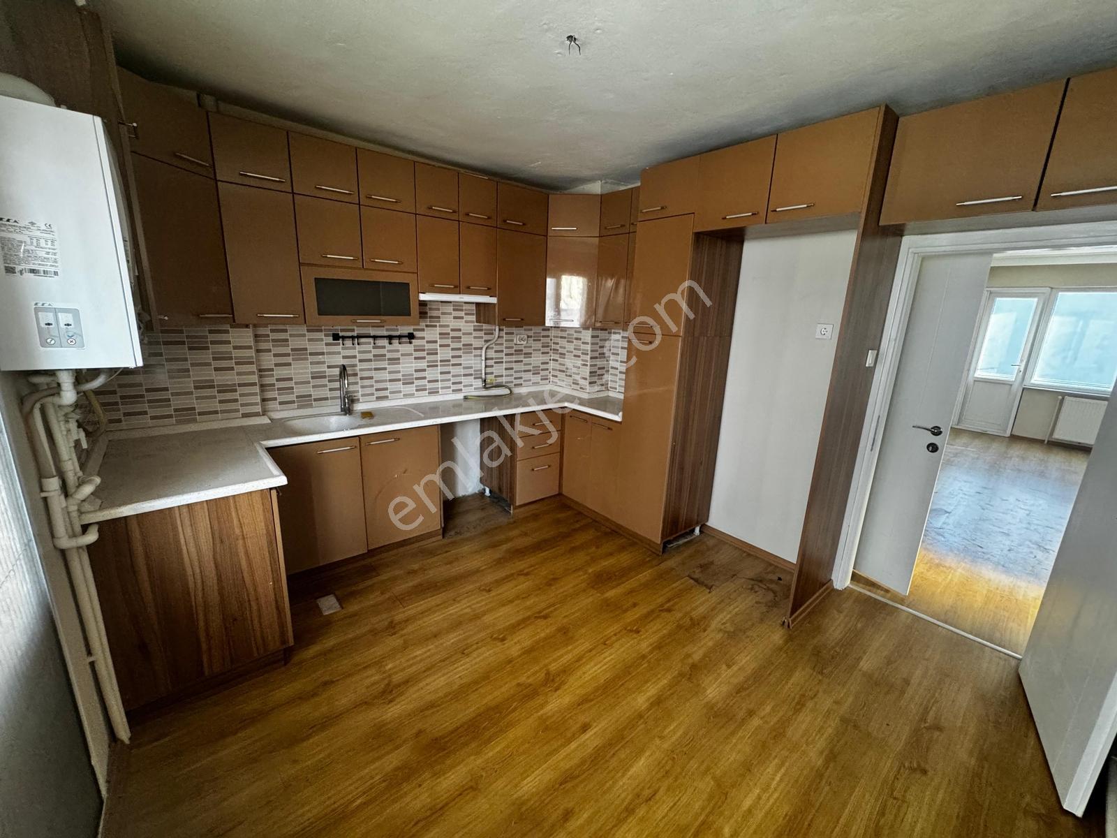 Emek Emlak'tan Mimar Sinan Mah.de Kiralık 2+1 Daire K-3078 - Görsel 3