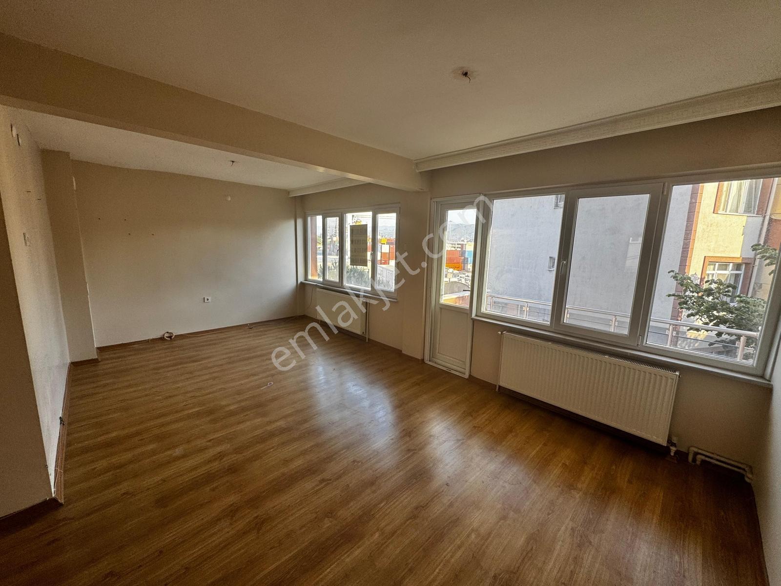 Emek Emlak'tan Mimar Sinan Mah.de Kiralık 2+1 Daire K-3078 - Görsel 5