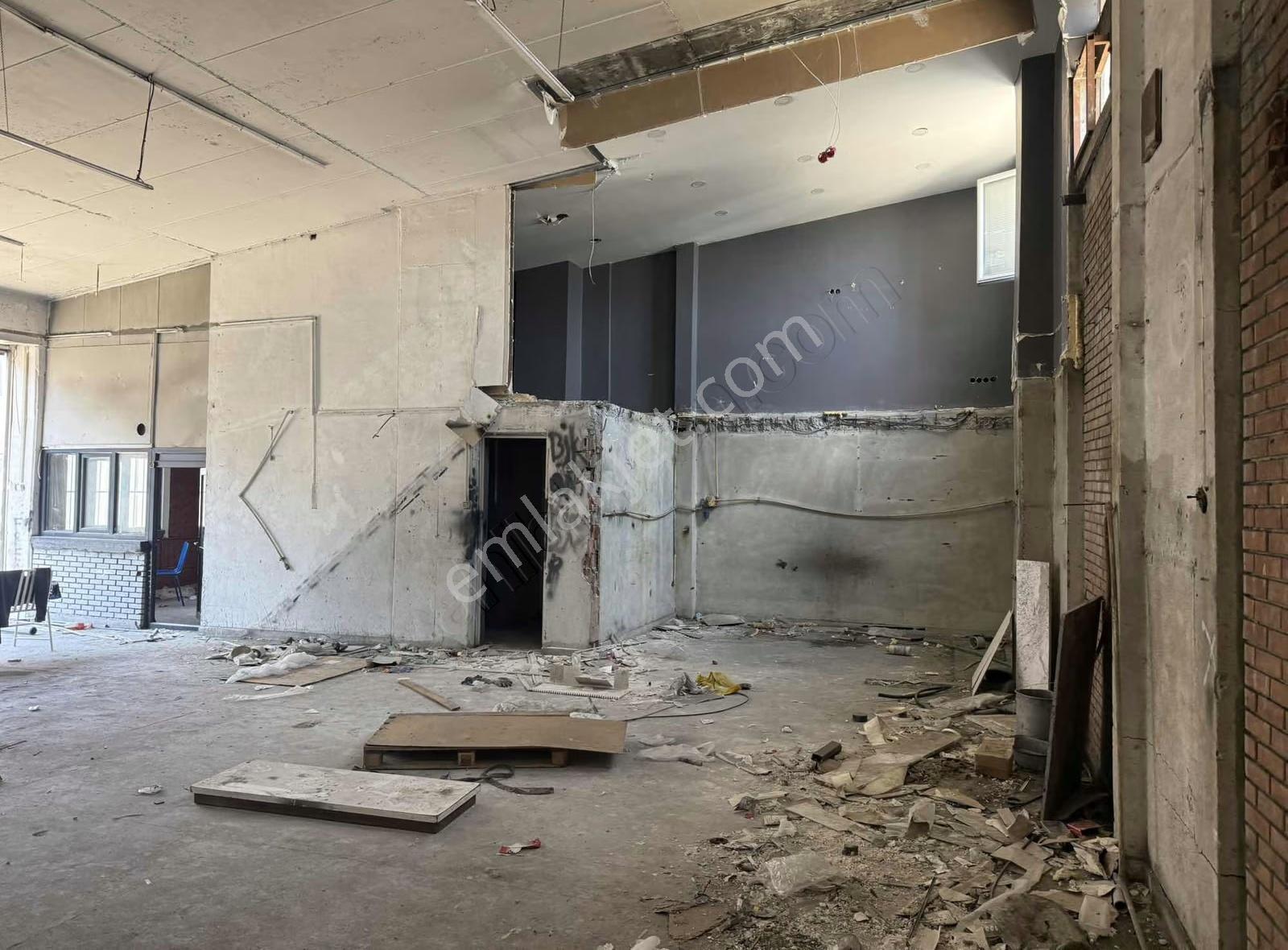 İkitelli Osb Atatürk Oto Sanayi Sitesinde Kiralık Tekli Dükkan - Görsel 6
