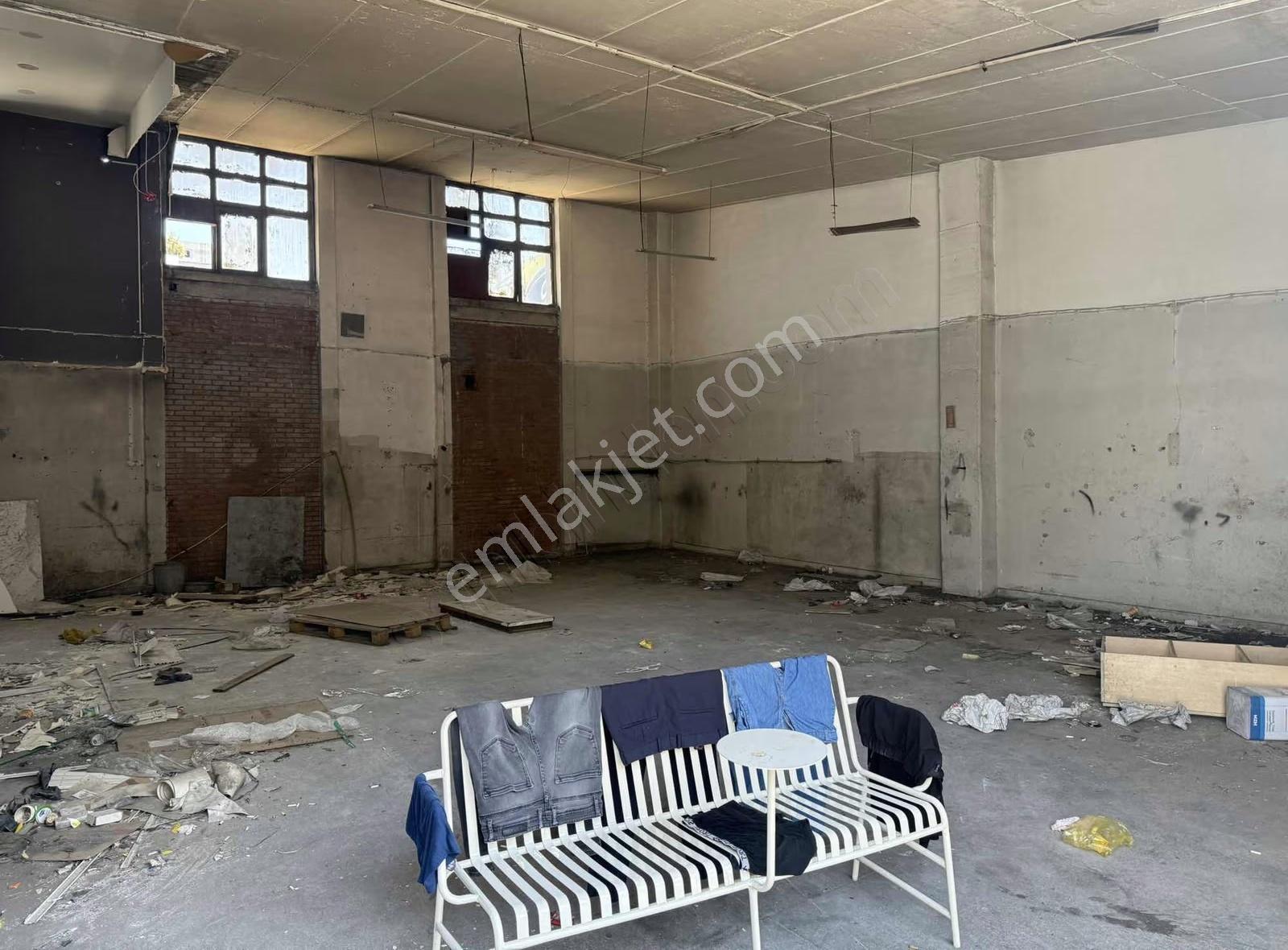 İkitelli Osb Atatürk Oto Sanayi Sitesinde Kiralık Tekli Dükkan - Görsel 2
