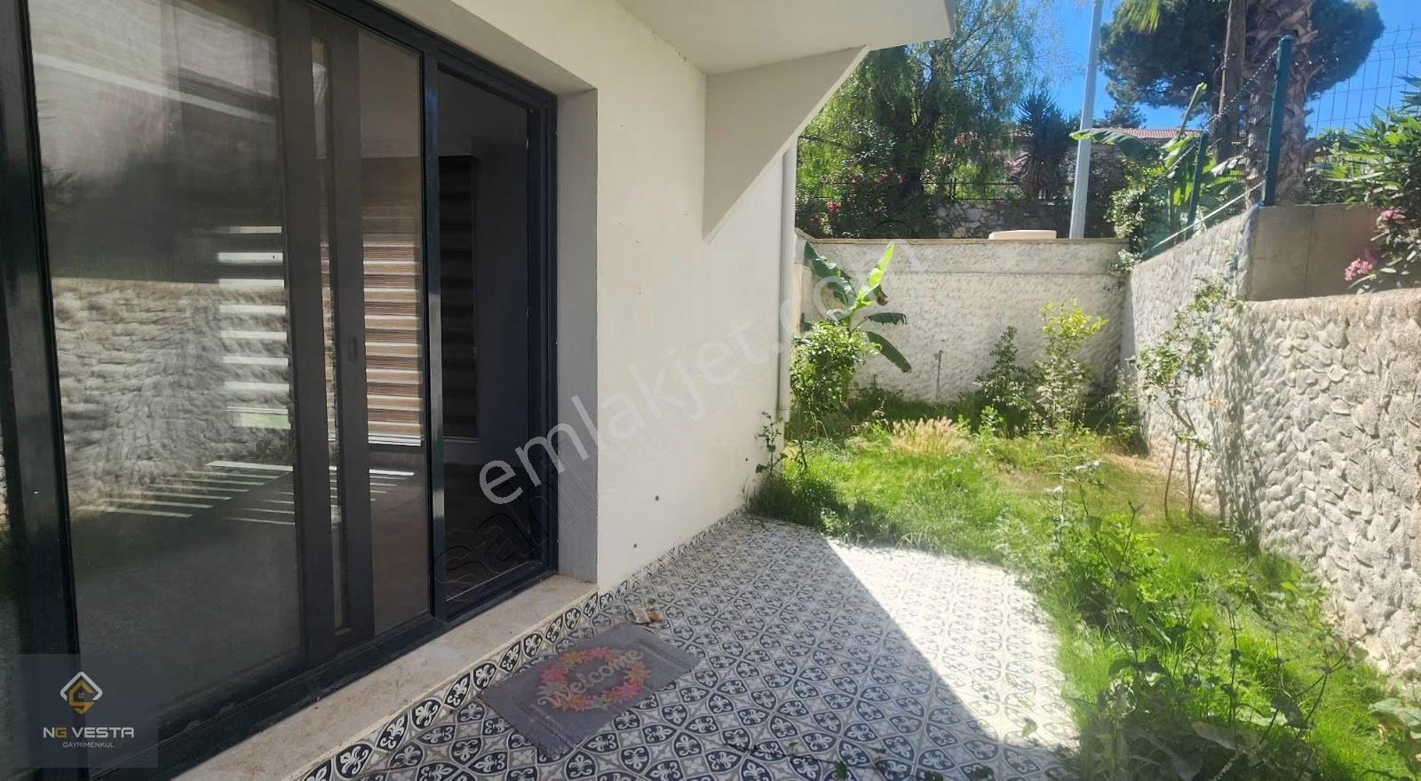 Deniz Manzaralı Bahçeli 4+1 Kiralık Villa - Görsel 28