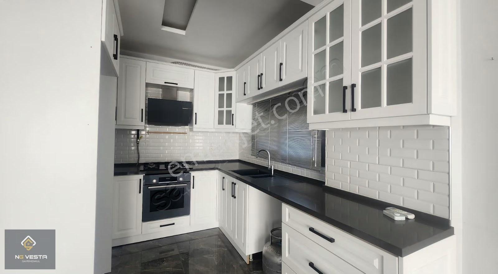 Deniz Manzaralı Bahçeli 4+1 Kiralık Villa - Görsel 7