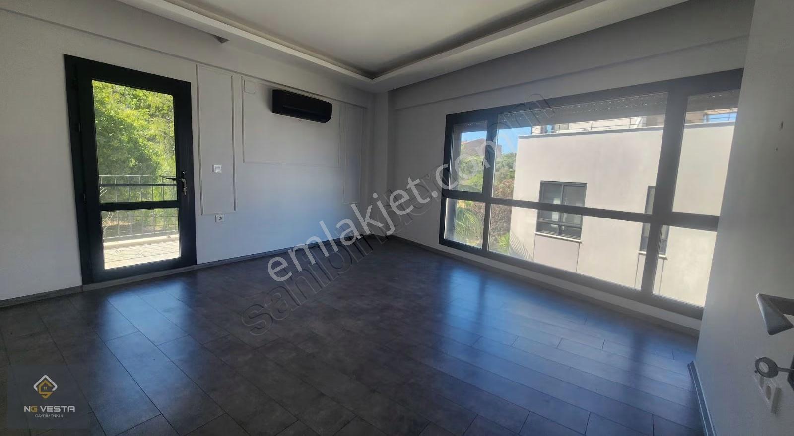 Deniz Manzaralı Bahçeli 4+1 Kiralık Villa - Görsel 10