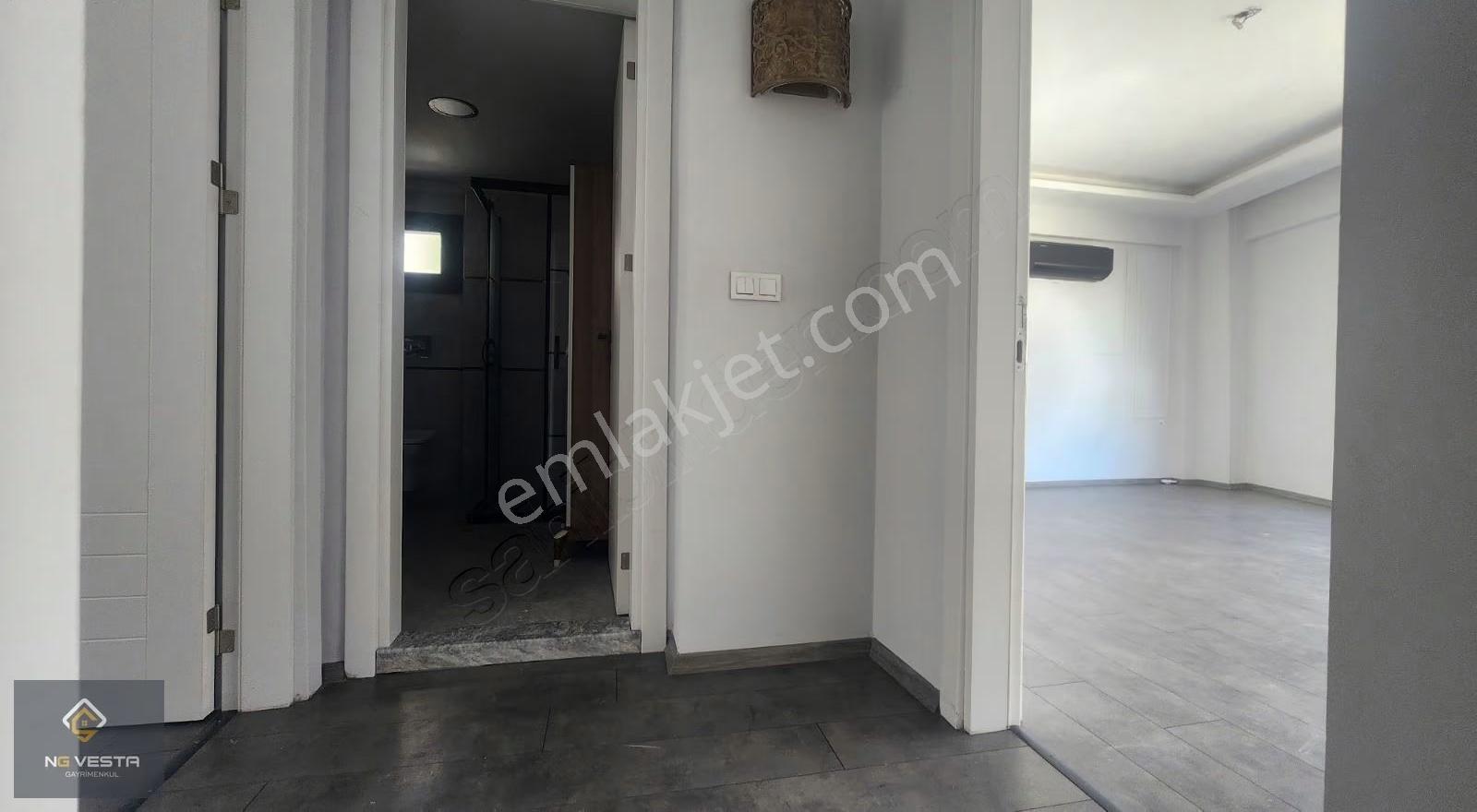 Deniz Manzaralı Bahçeli 4+1 Kiralık Villa - Görsel 12