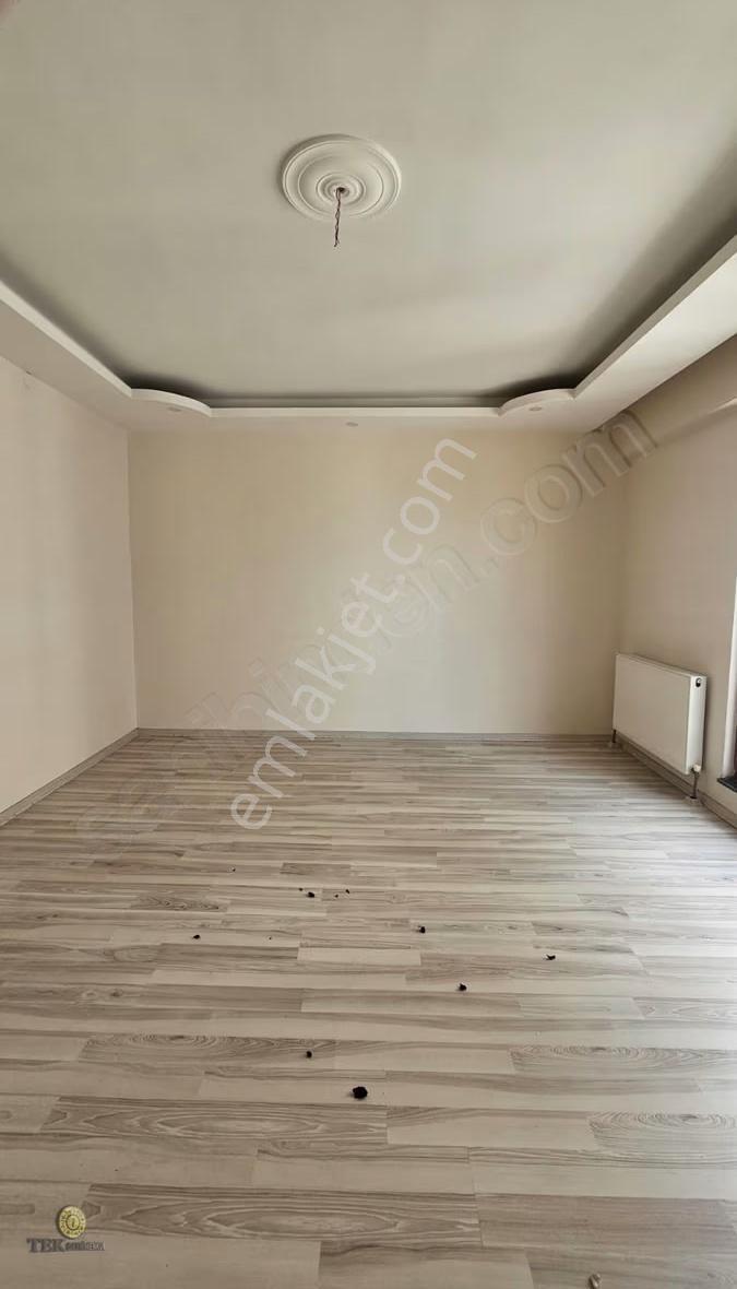 Resadiyede Ebeveyn Banyolu Kiralık 2+1 Daire - Görsel 17