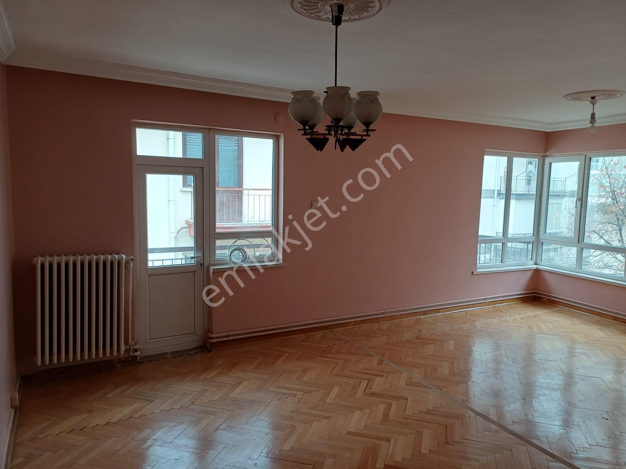 Aşağı Ayrancı Üst Kuzgunda 3.katta 125 M2 3+1 Satılık Boş Daire - Görsel 11