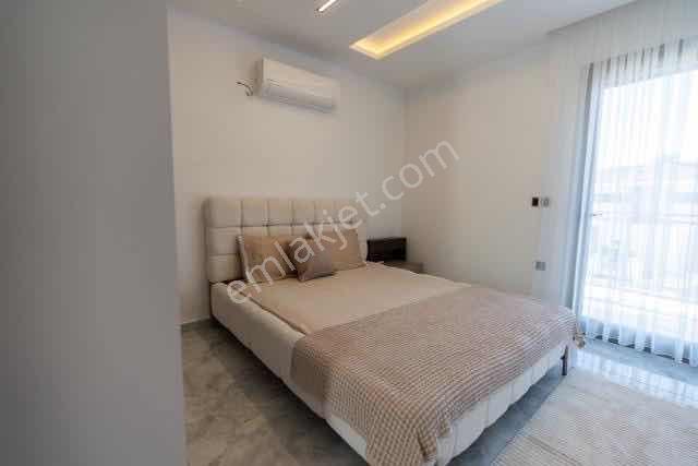 Kuşadası'nda Müstakil Havuzlu Full Eşyalı Satılık 4+1 Villa - Görsel 28