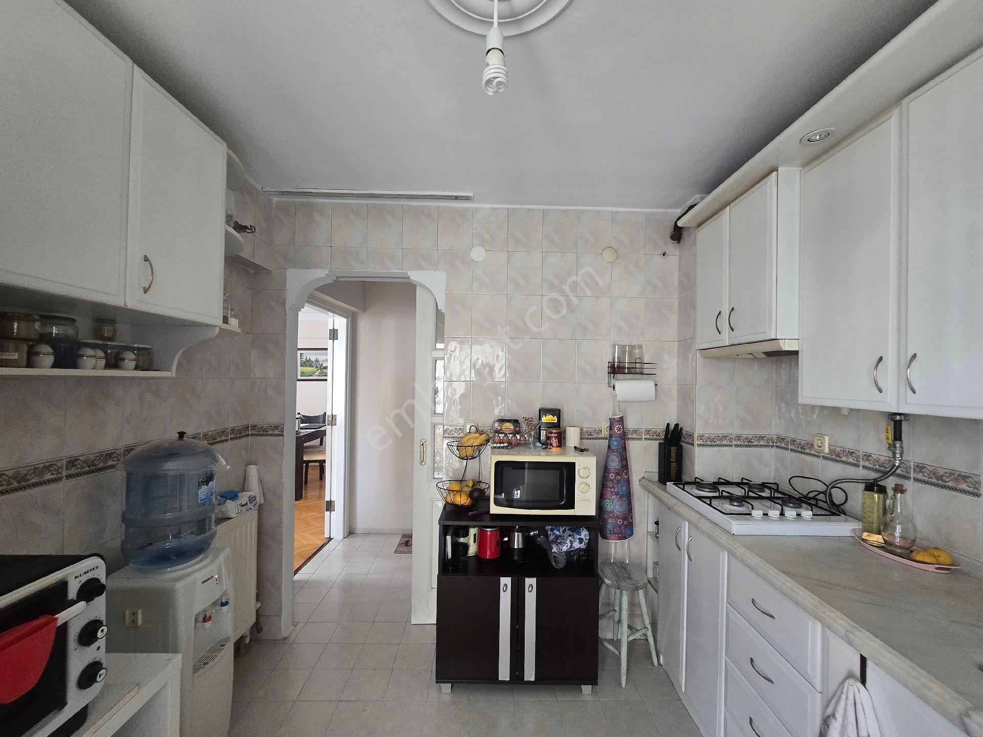 Karşıyaka Bahçelievler Mahallesi'nde Kiralık 3+1 Daire - Görsel 25