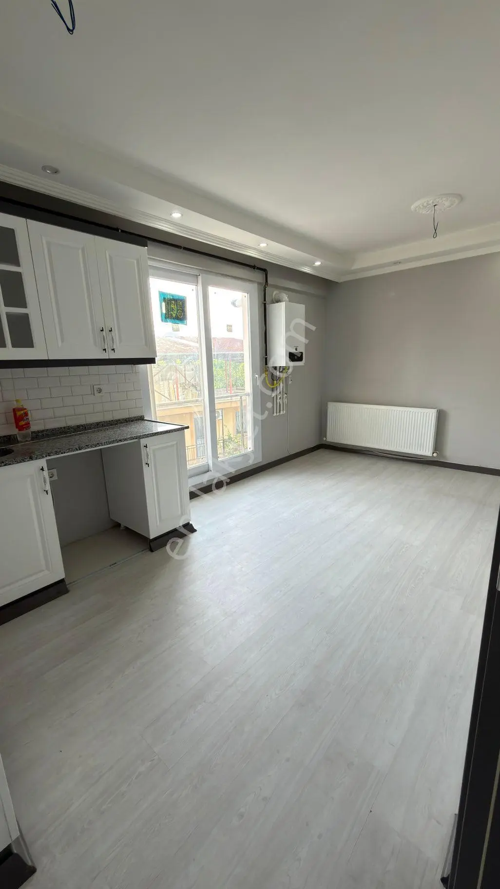 50.yıl Mah. 3 Yıllık Yeni Binada Kiralık 1+1 Daire - Görsel 2
