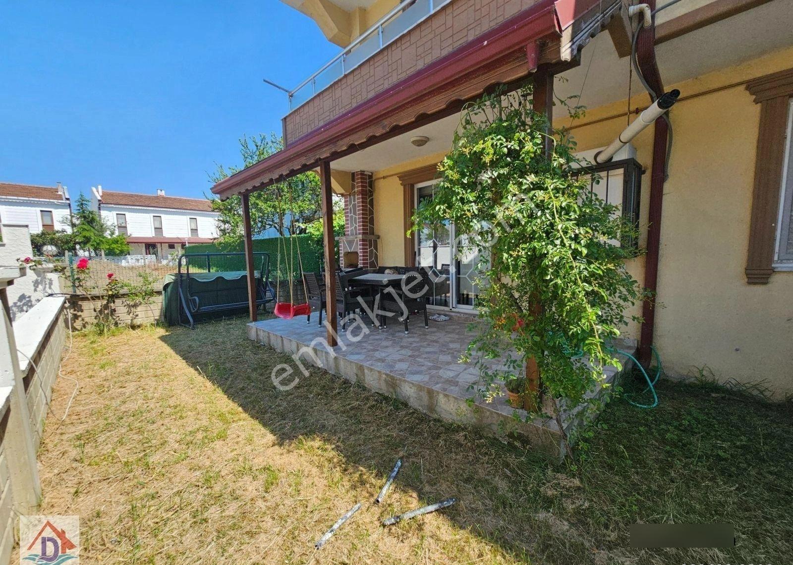 Deniz'den 3+1 Merkezi Konumda, Kombi Petekli Satılık Villa - Görsel 13
