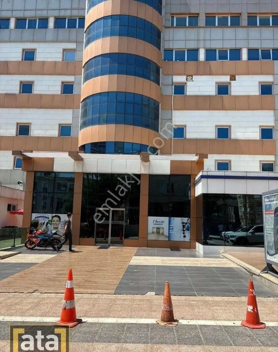 Mersin Ortadoğu Karşısında Kiralık 140m2 Dükkan - Görsel 5
