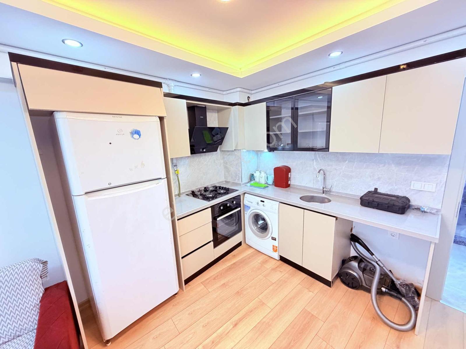 Burcu'dan 17 Eylül'de Sıfır 1+1 Belediye Karşısı Eşyalı Daire - Görsel 10