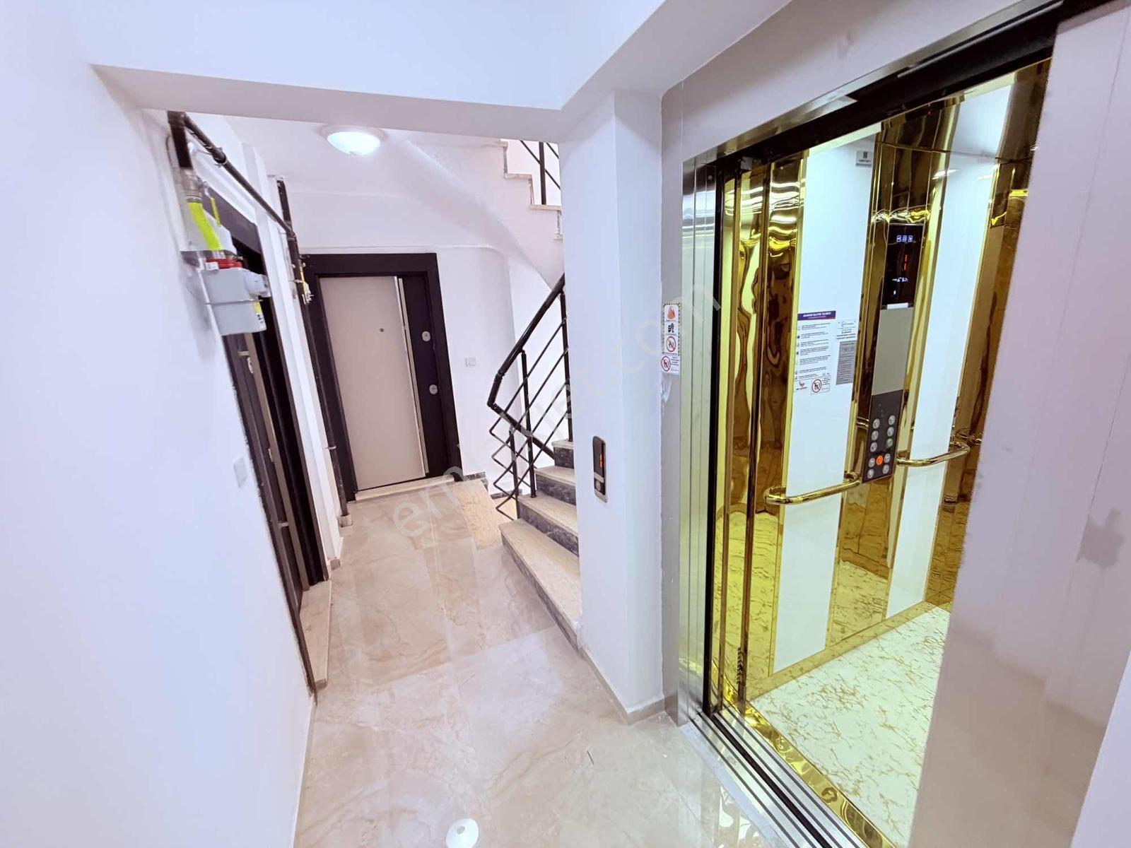 Burcu'dan 17 Eylül'de Sıfır 1+1 Belediye Karşısı Eşyalı Daire - Görsel 22