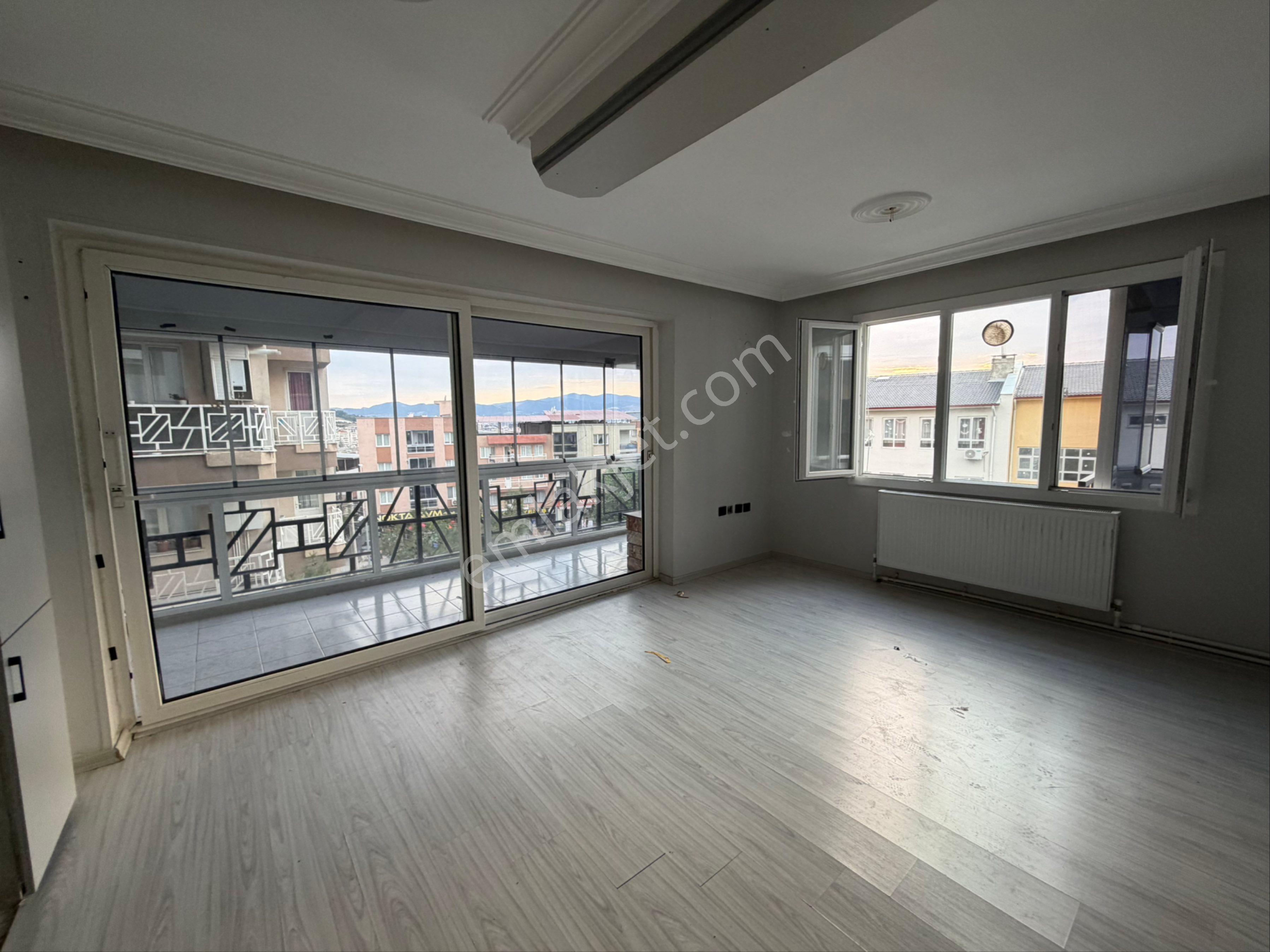 Buca Turyap'tan Merkezi Lokasyonda Site İçi 3+1 Kiralık Daire - Görsel 30