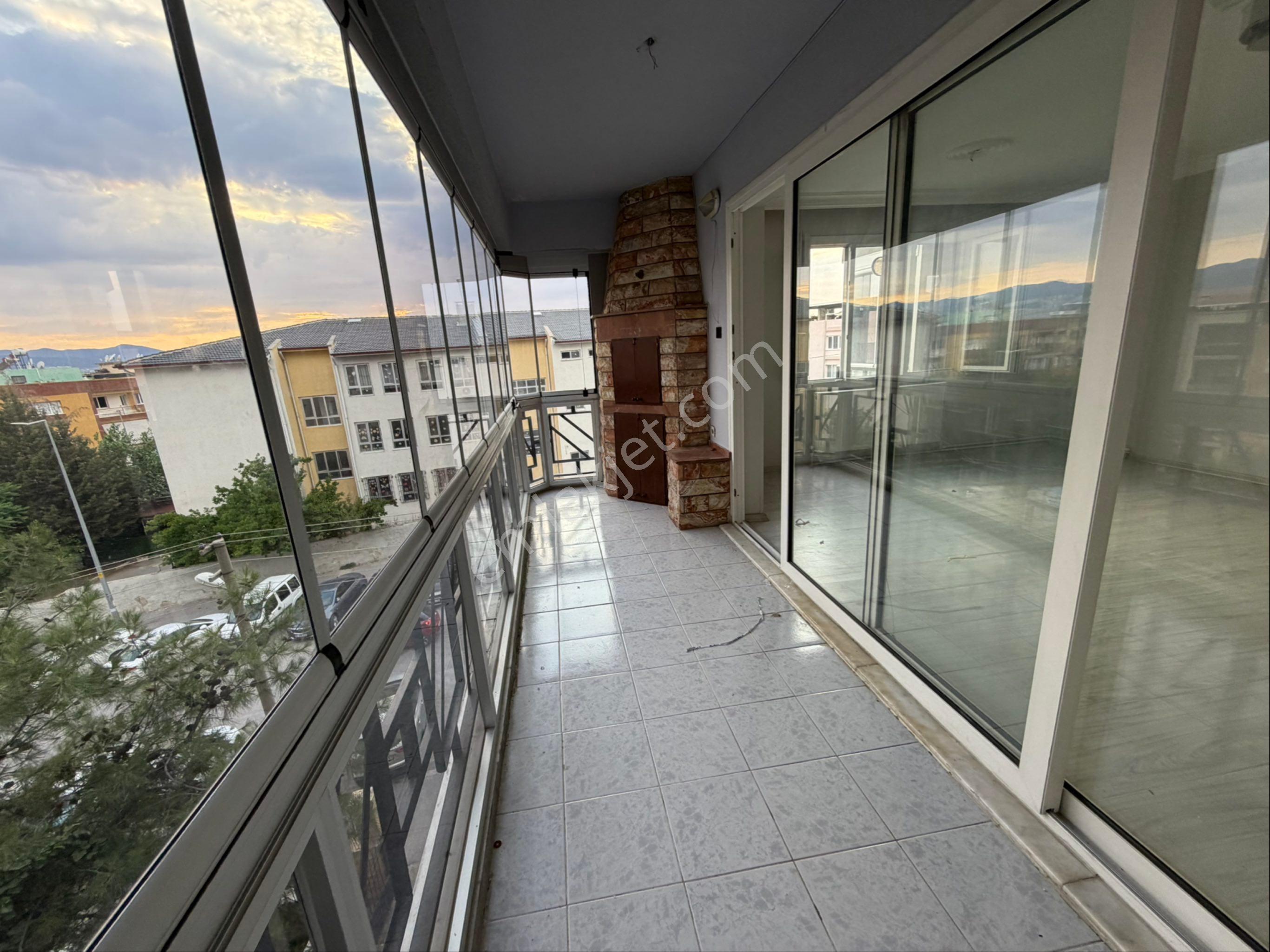 Buca Turyap'tan Merkezi Lokasyonda Site İçi 3+1 Kiralık Daire - Görsel 26