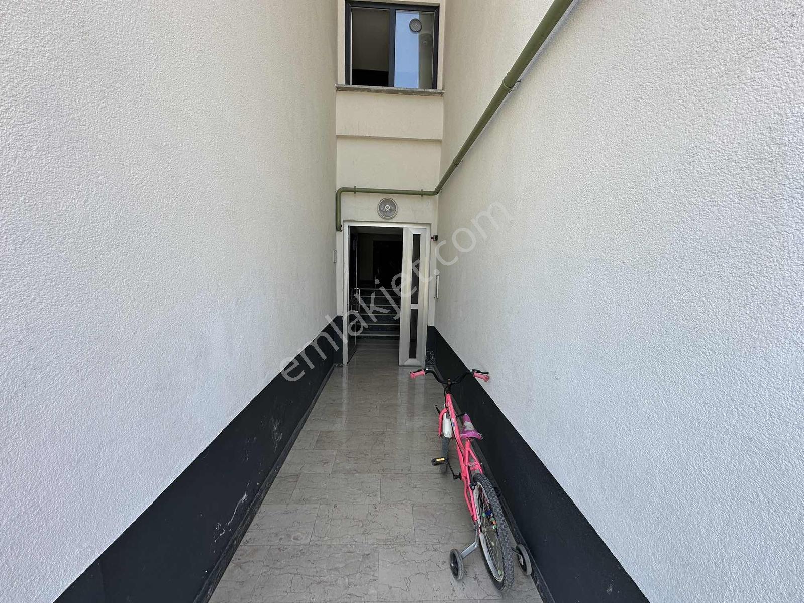 Merkez'de Ara Kat 2+1 Geniş Kullanıma Sahip Kiralık Daire - Görsel 15