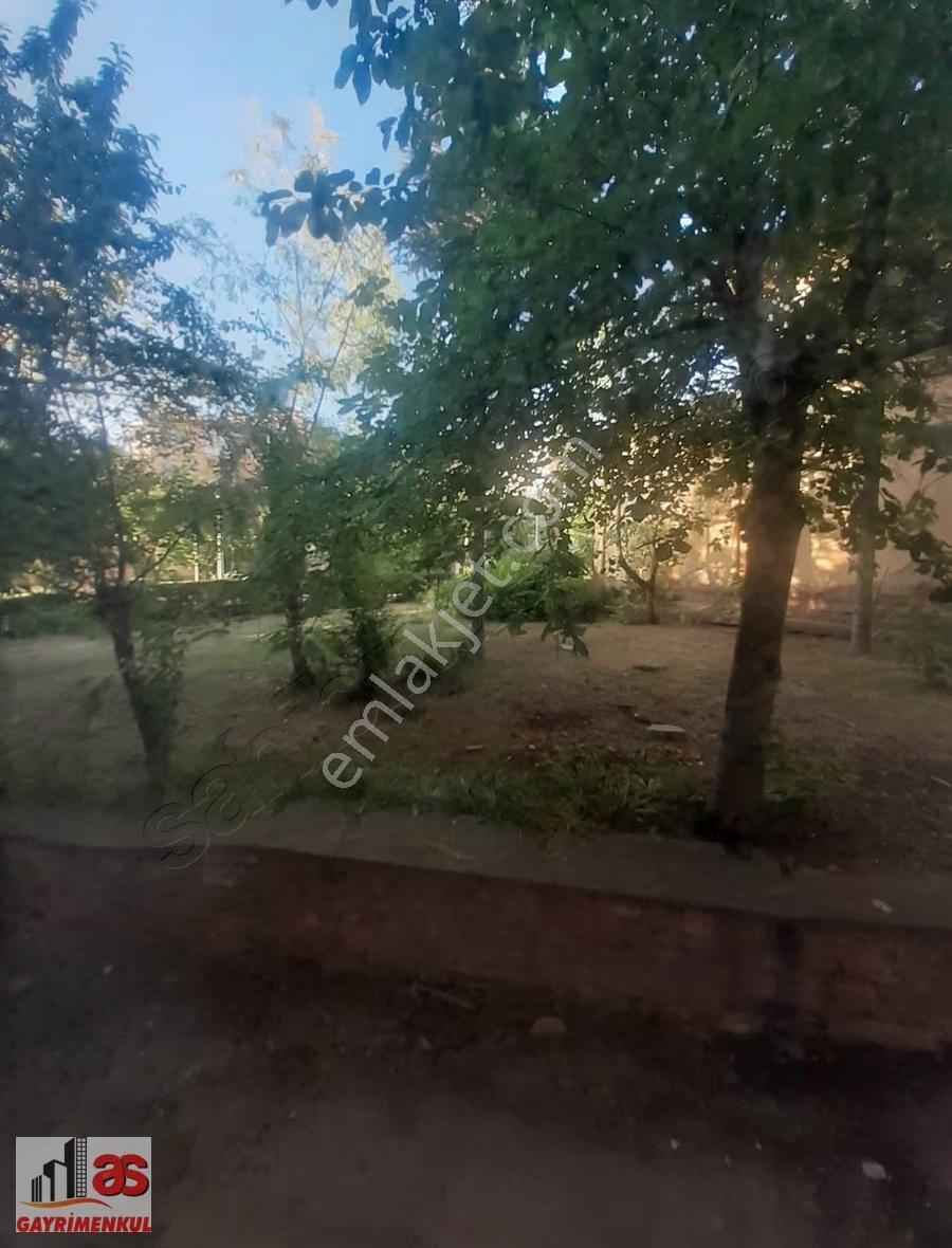 As Emlaktan Yenikent Mh.kümeevlerinde Kiralık Balkonlu 3+1 Daire