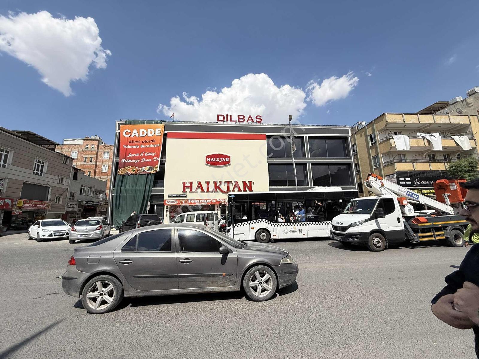 Burhan Kılınç'dan İşlek Cadde Üzeri Kiralık Dükkan 3 Katlı - Görsel 8