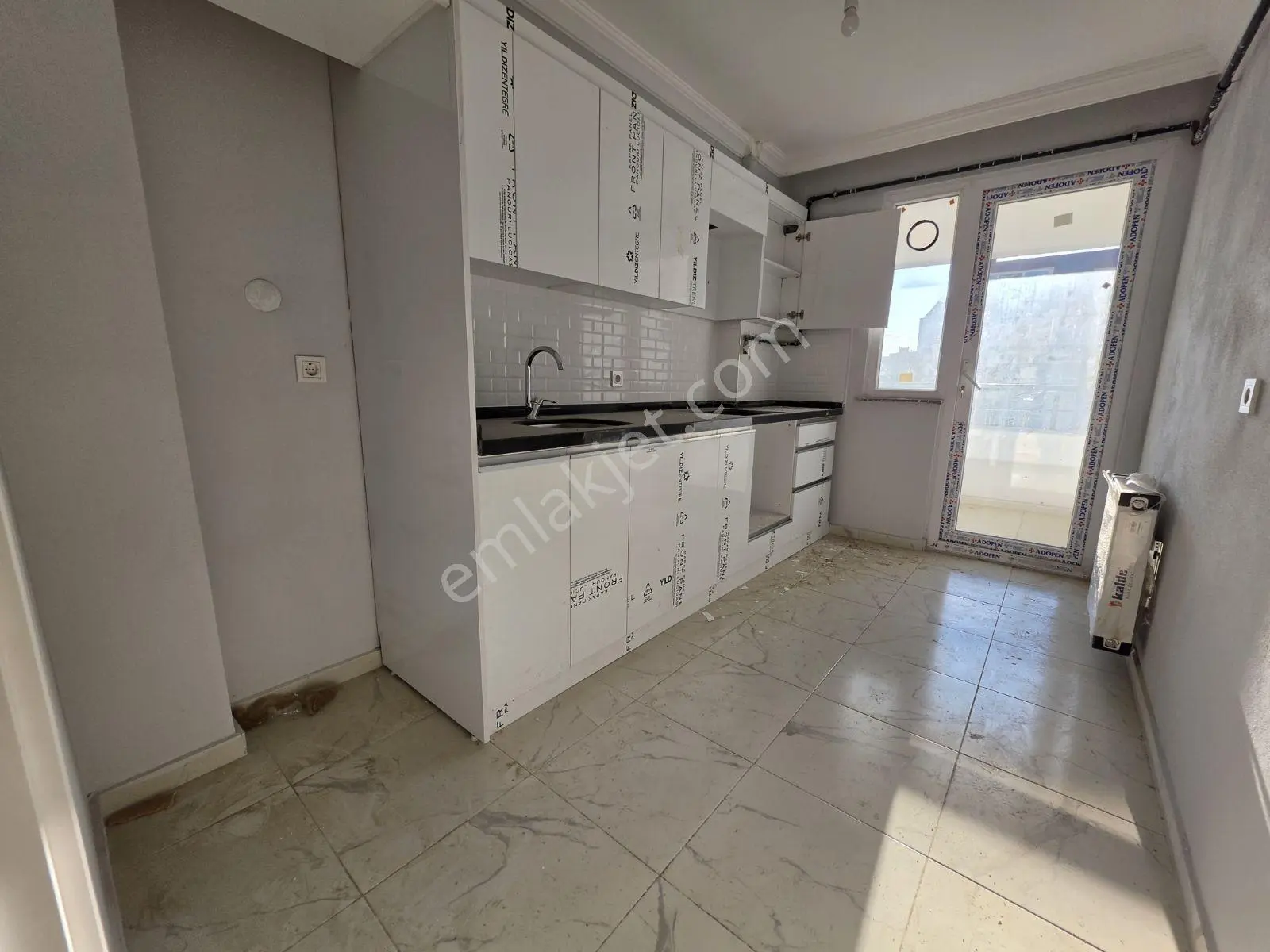Satılık 4+2 Meydan Konumlu Ön Cephe Dubleks Daire