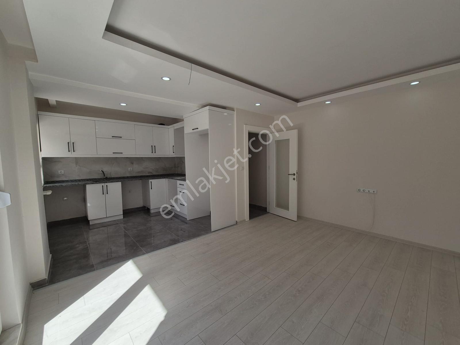 Erenköyde Sıfır 4+2 Daire (tek Tapu 2 Tane 2+1) Araç Takaslı - Görsel 5