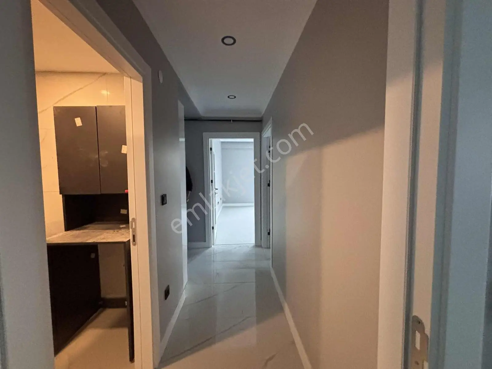 Çamlık Garden Sitesinde Havuz Cepheli Sıfır Kiralık 2+1 Daire - Görsel 3