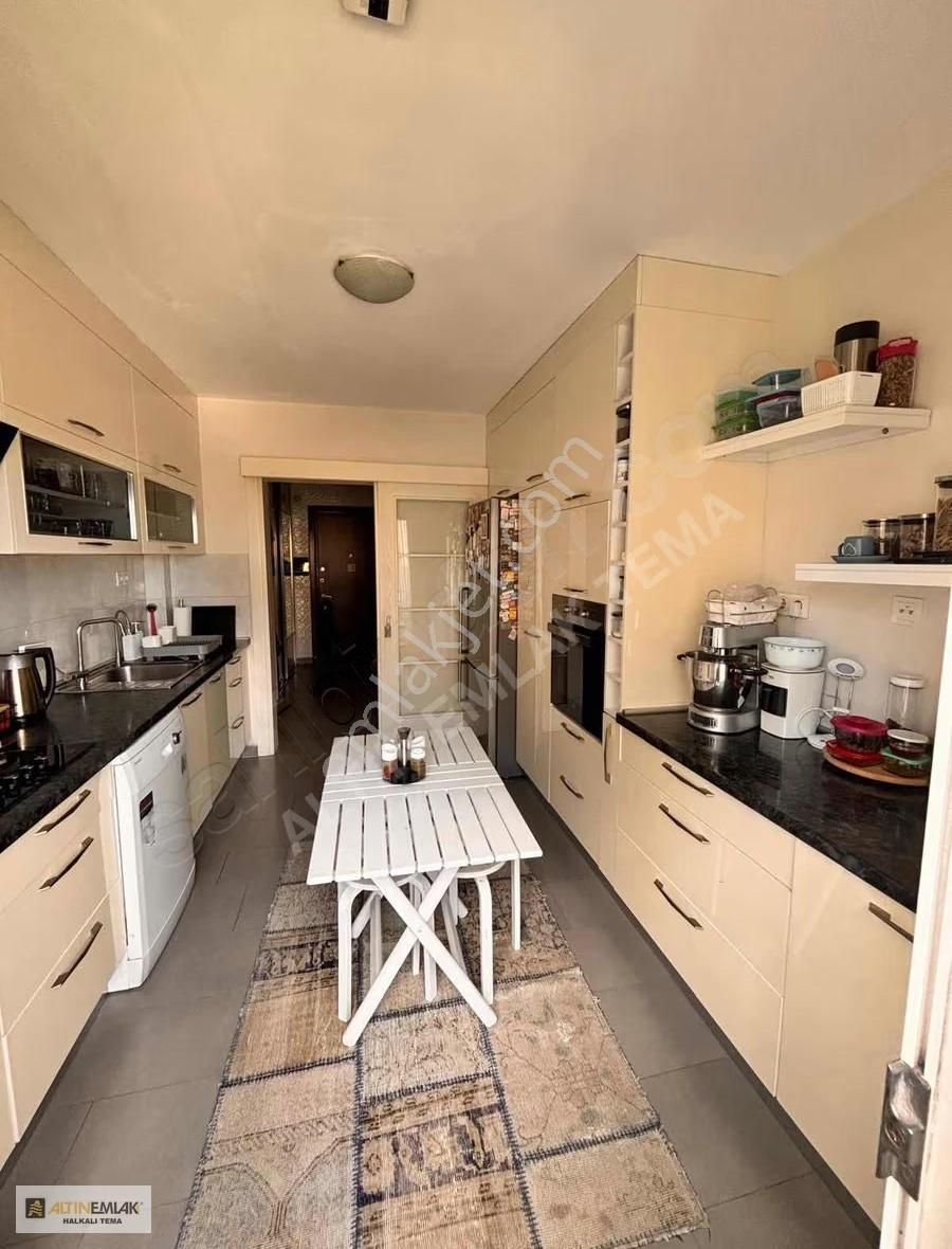 Avrupa 1'de 141m² 3+1 Peyzaj Tadilatlı Satılık Köşe Daire - Görsel 9