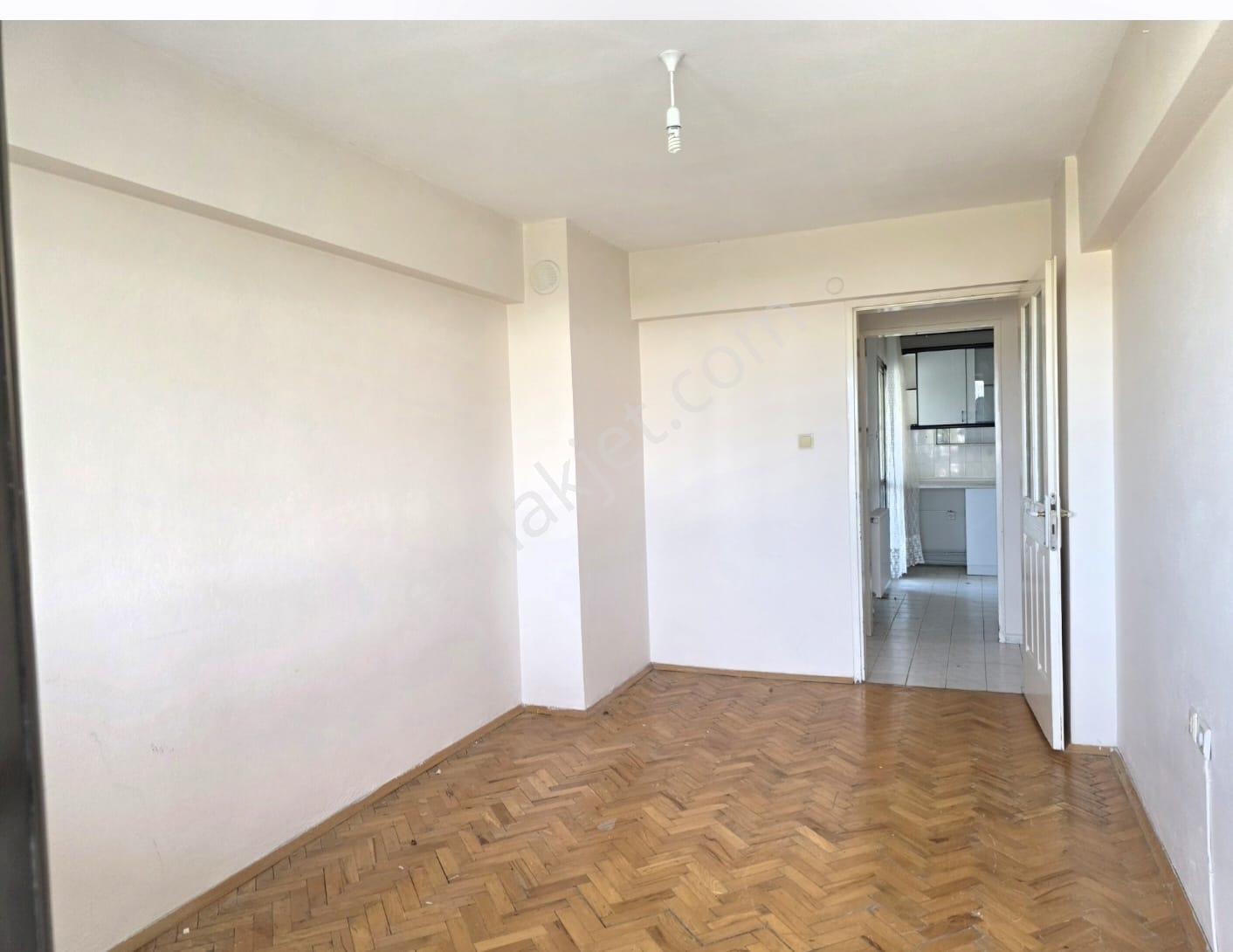 Buca Cumhuriyet Mah De Ara Kat 3+1 D.gazlı Kiralık Daire - Görsel 7