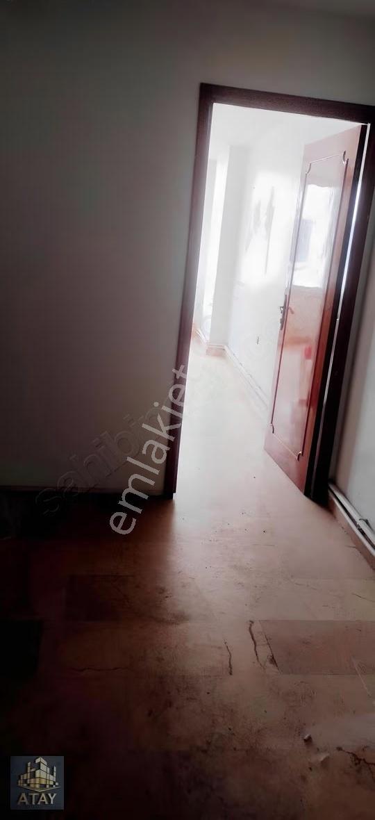 Heykel Setbaşında Tarihi İşlek Caddeye Cephe Kiralık - Görsel 16