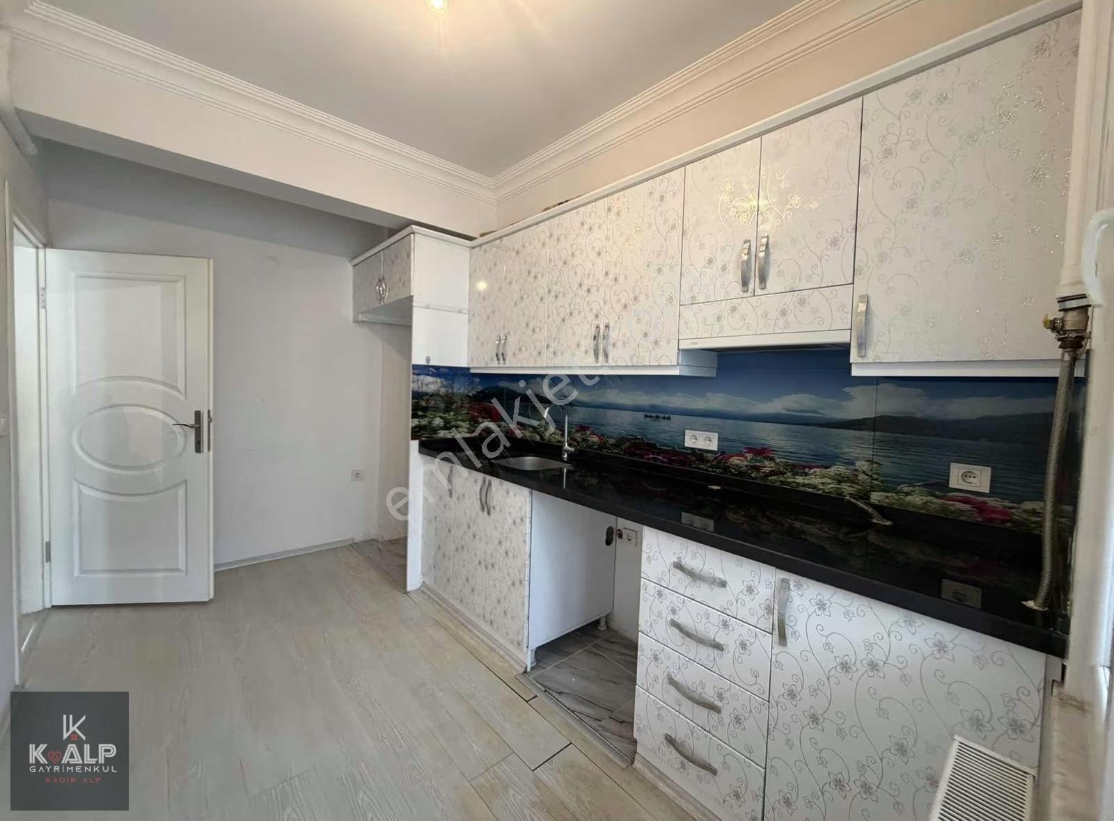 Bulutoğlunda Kiralık 2+1 Geniş Daire.doğalgazlı Asansörlü - Görsel 15