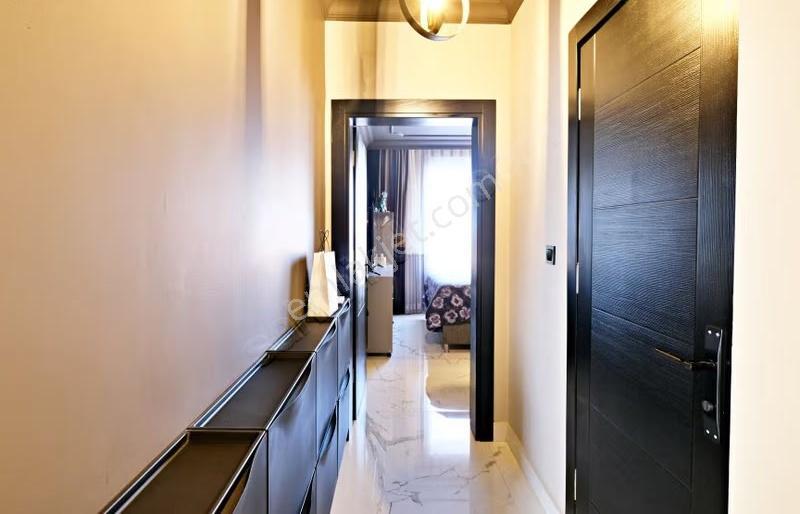 Gold Bau'da Merkezi Konumda Özel Havuzlu 3+1 Tam Eşyalı Villa - Görsel 8